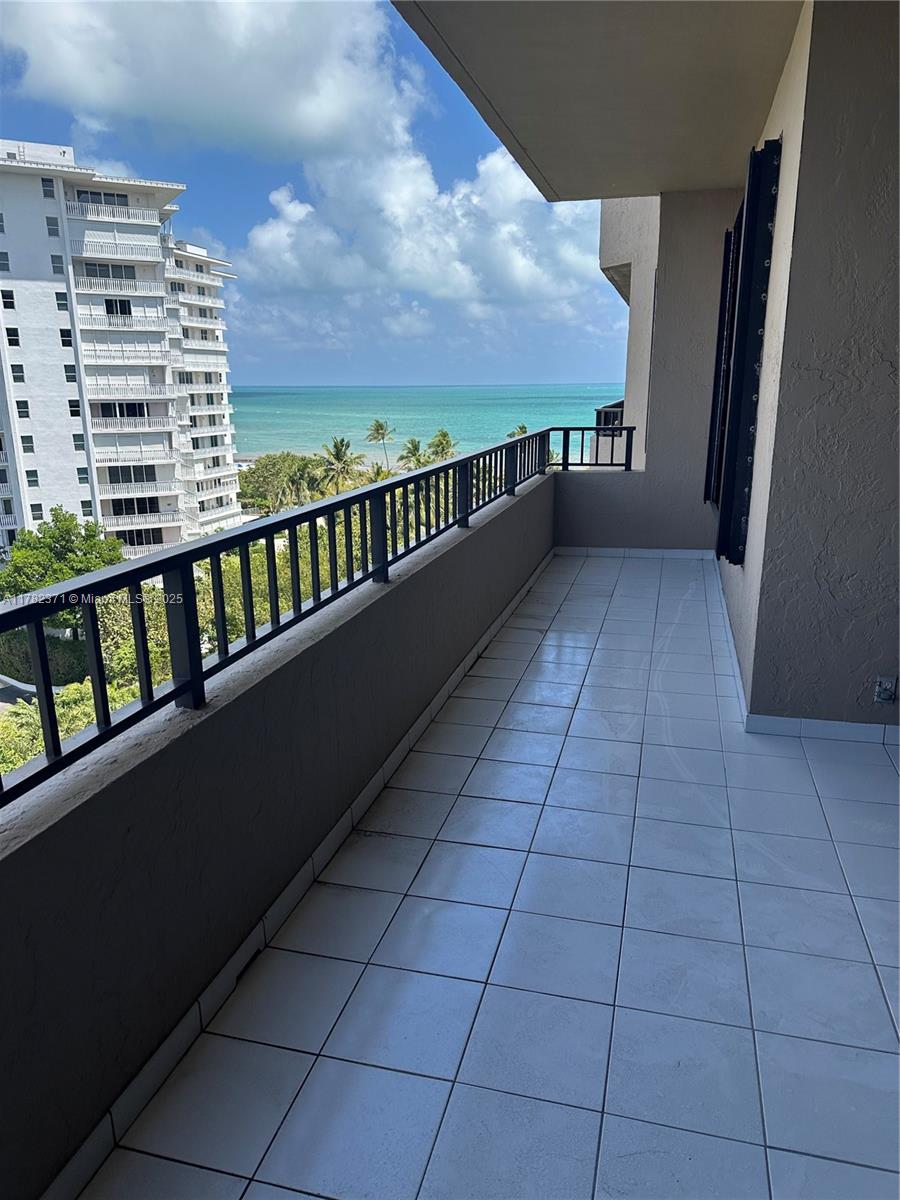 251 Crandon Blvd # 831