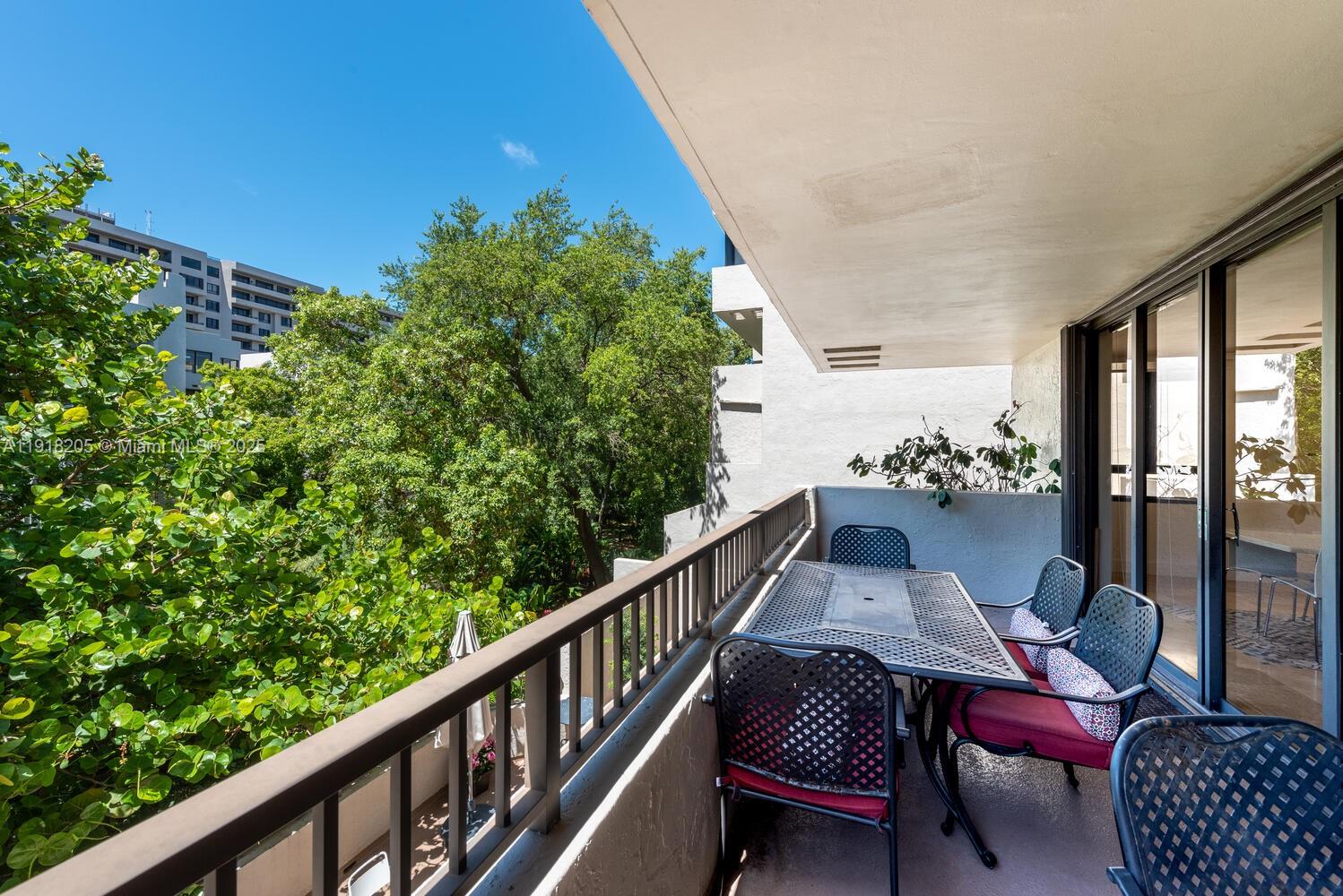 141 Crandon Blvd # 235