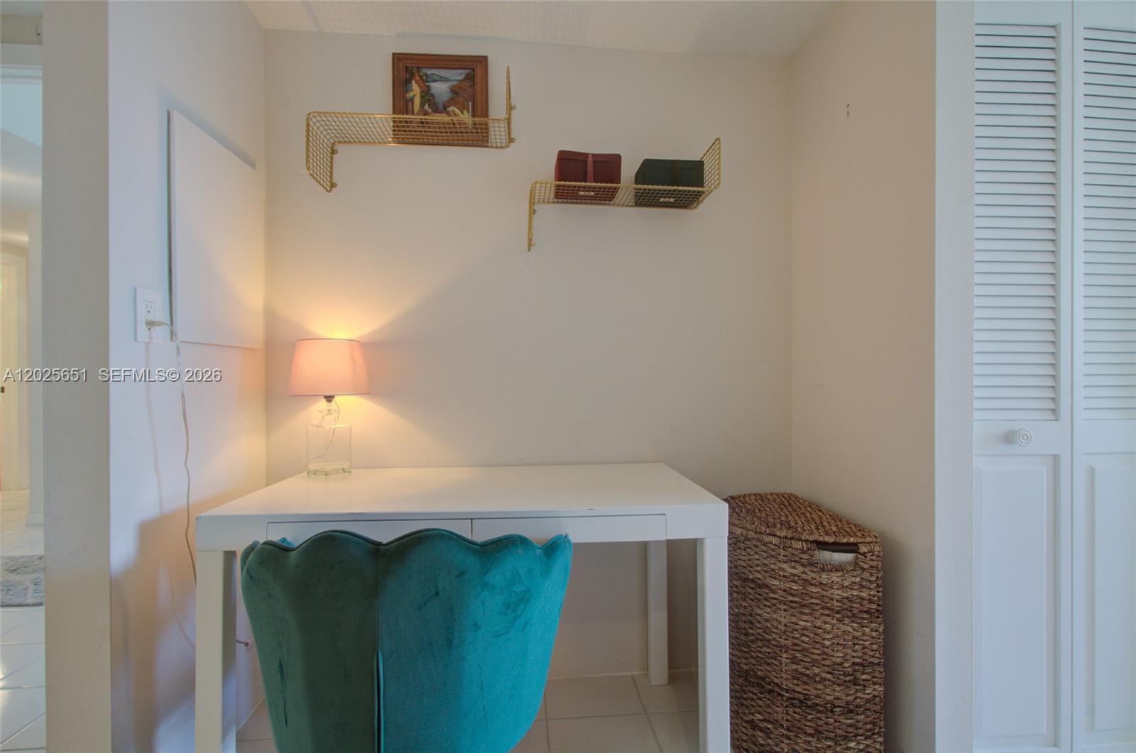181 Crandon Blvd # 405
