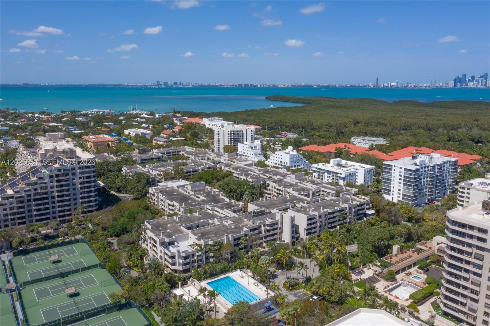 181 Crandon Blvd # 405