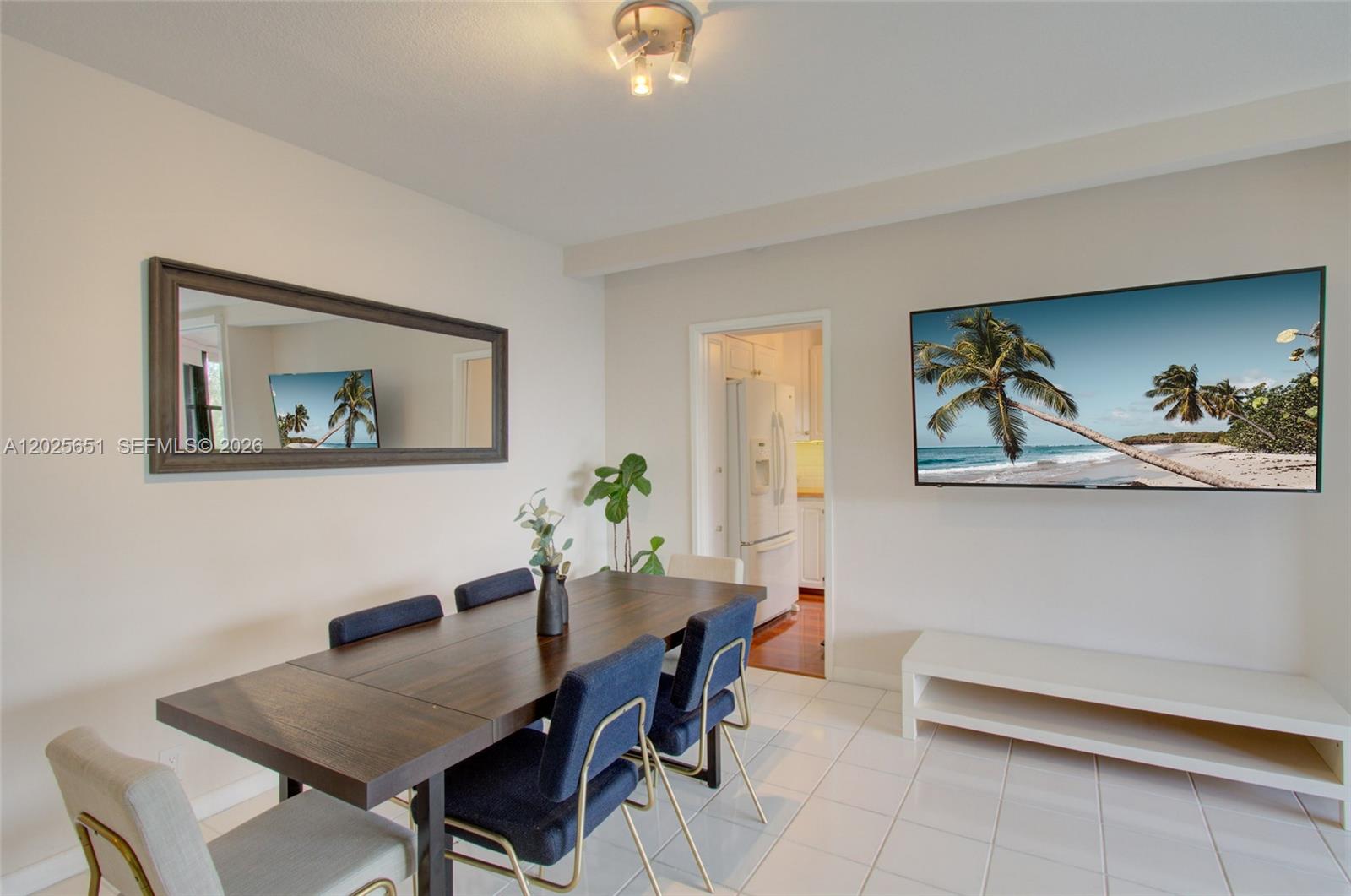 181 Crandon Blvd # 405