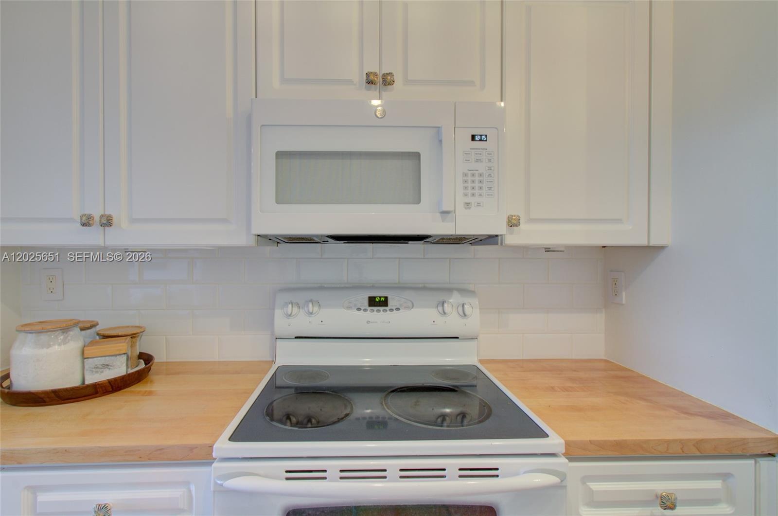 181 Crandon Blvd # 405