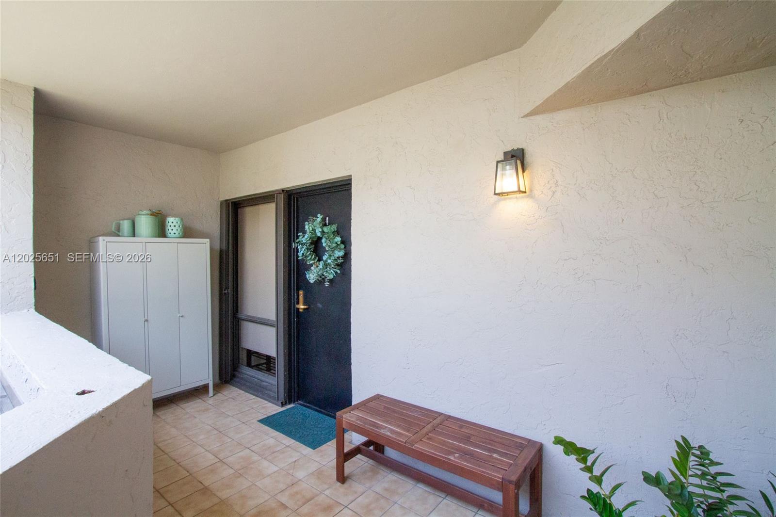 181 Crandon Blvd # 405