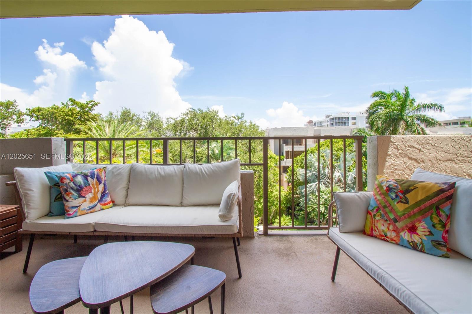 181 Crandon Blvd # 405