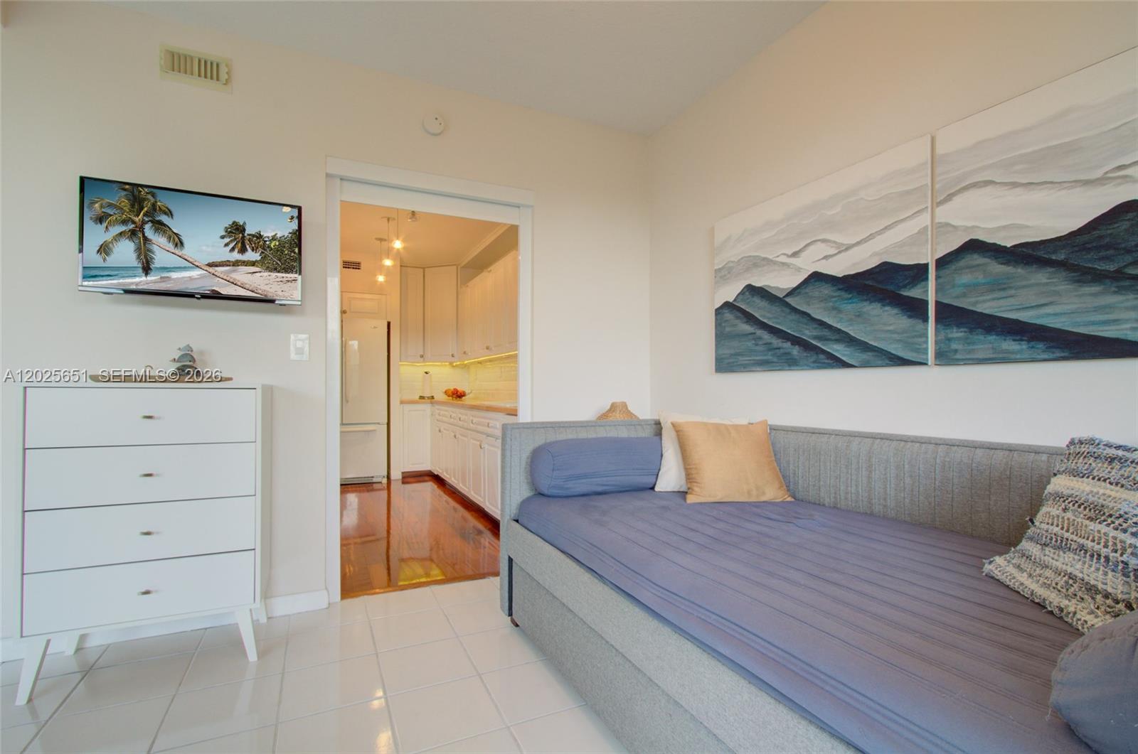 181 Crandon Blvd # 405