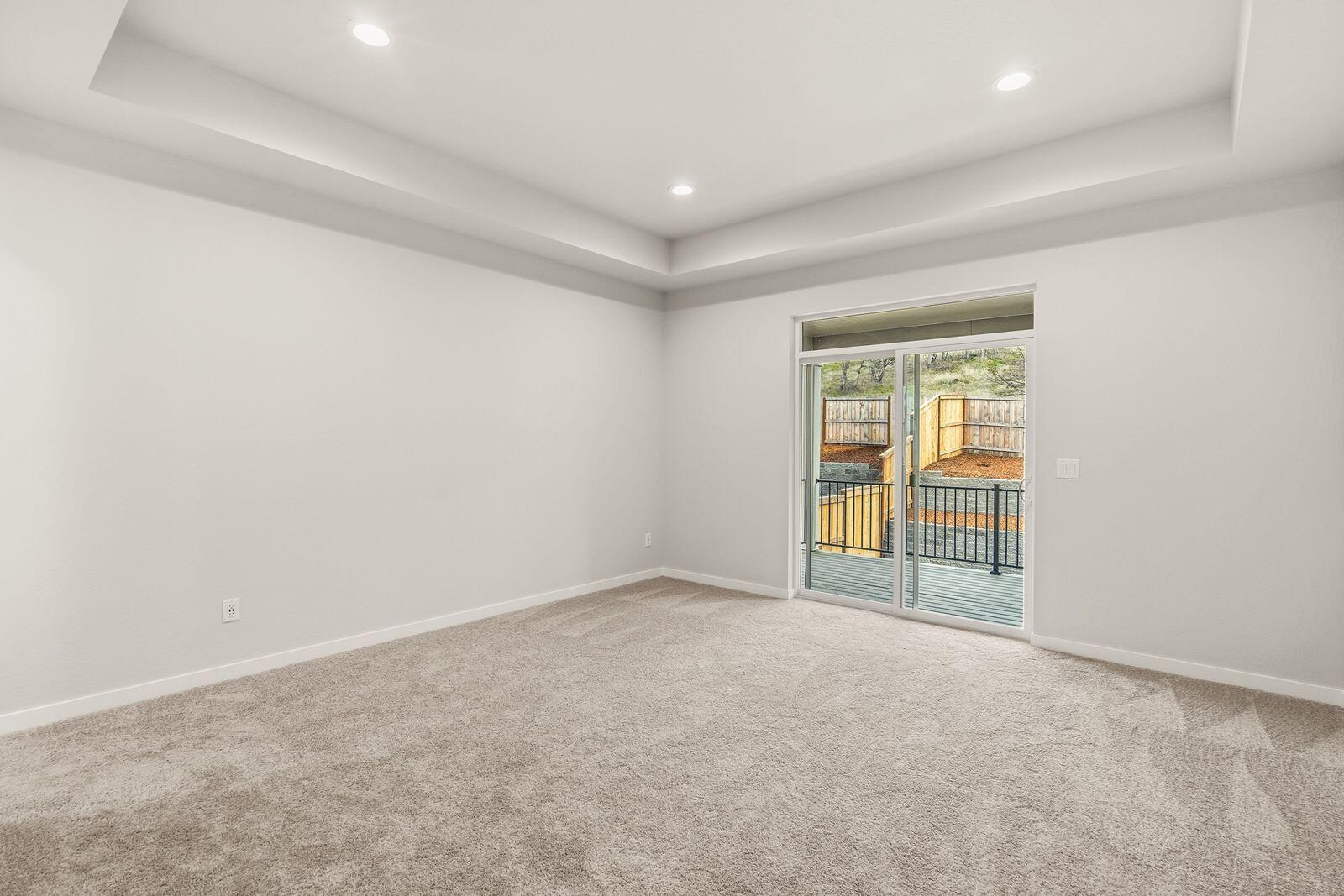 669 Old Waverly Way, 20