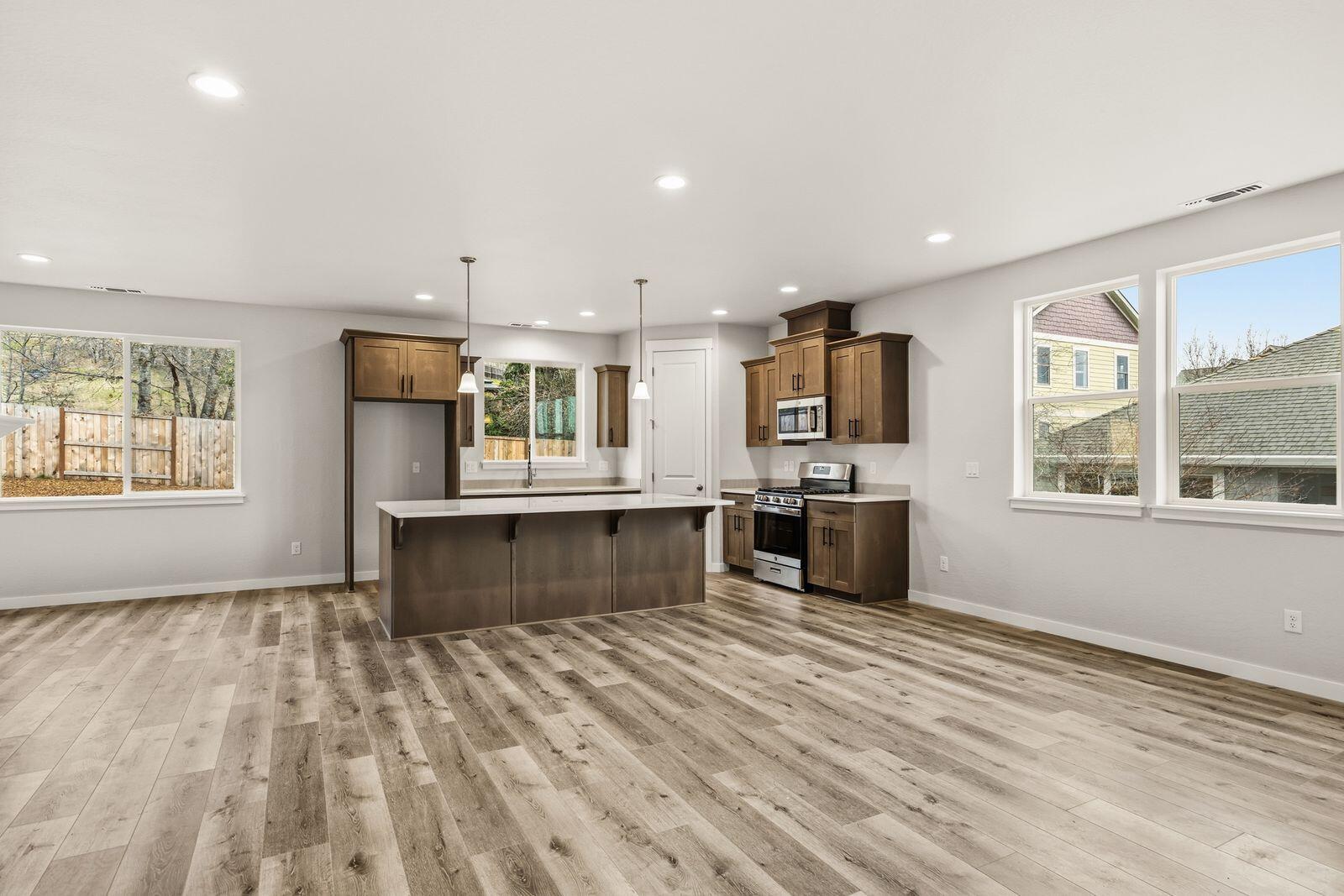 669 Old Waverly Way, 20