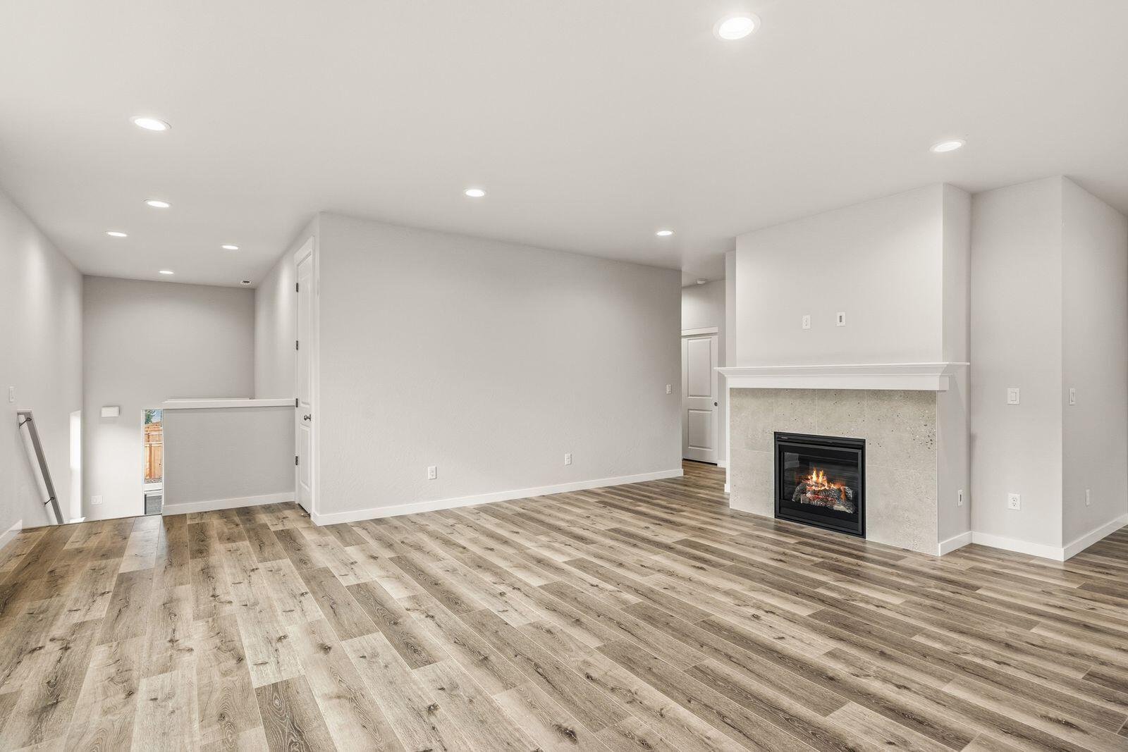 669 Old Waverly Way, 20