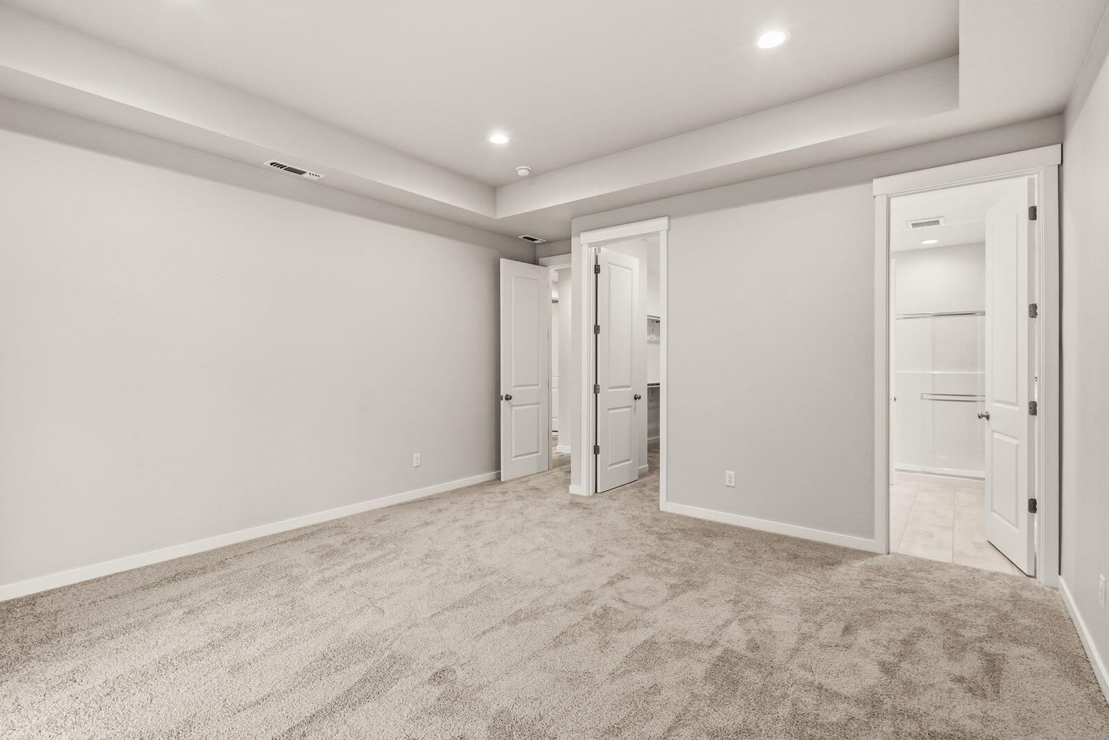 669 Old Waverly Way, 20
