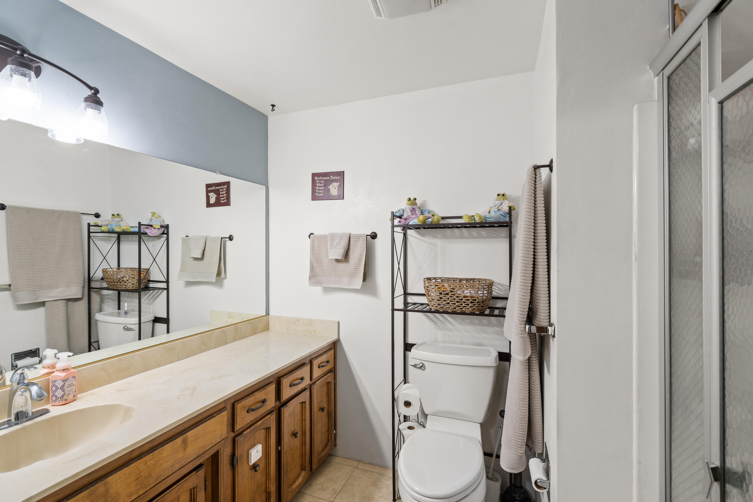 5045 Crestwood Avenue