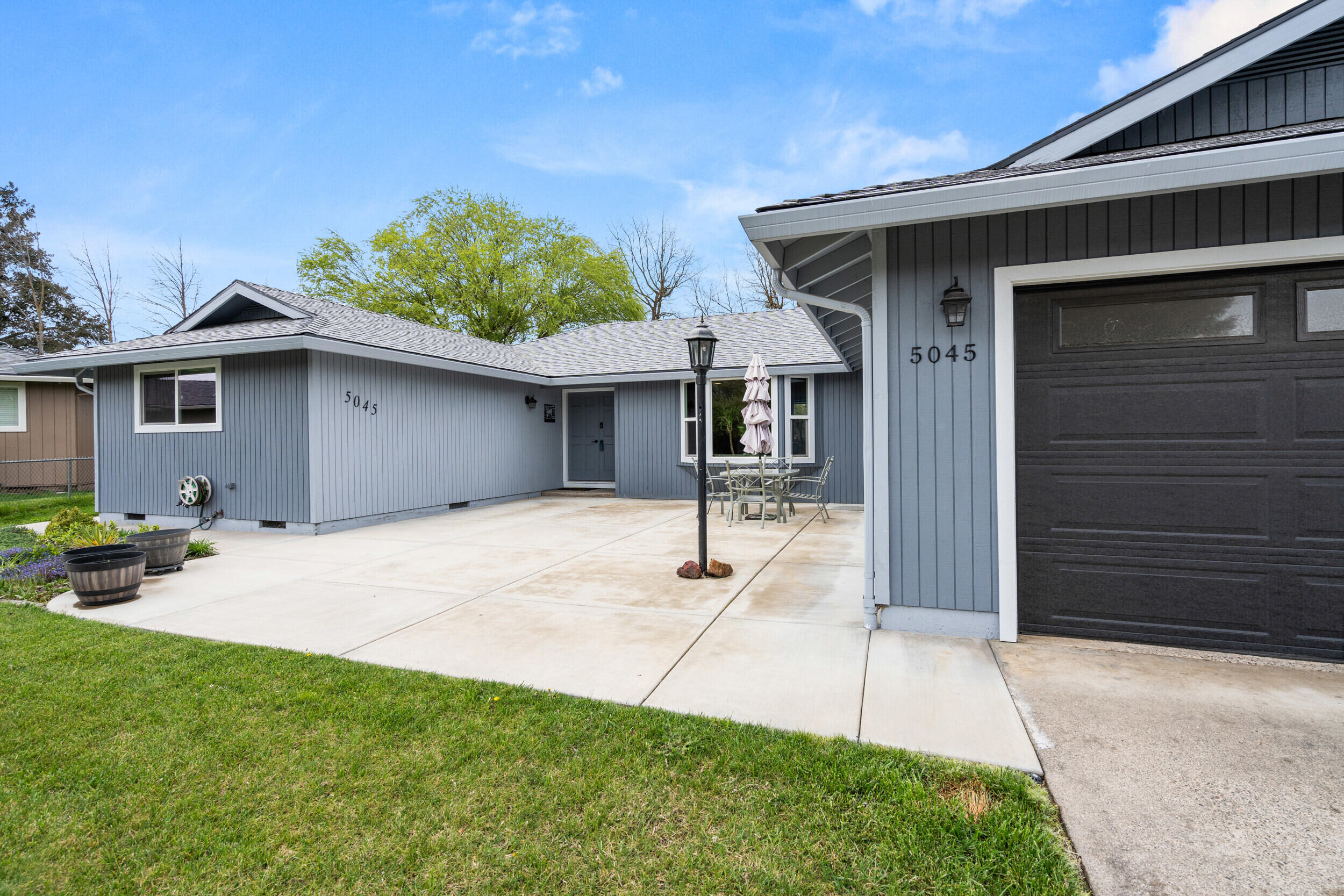 5045 Crestwood Avenue