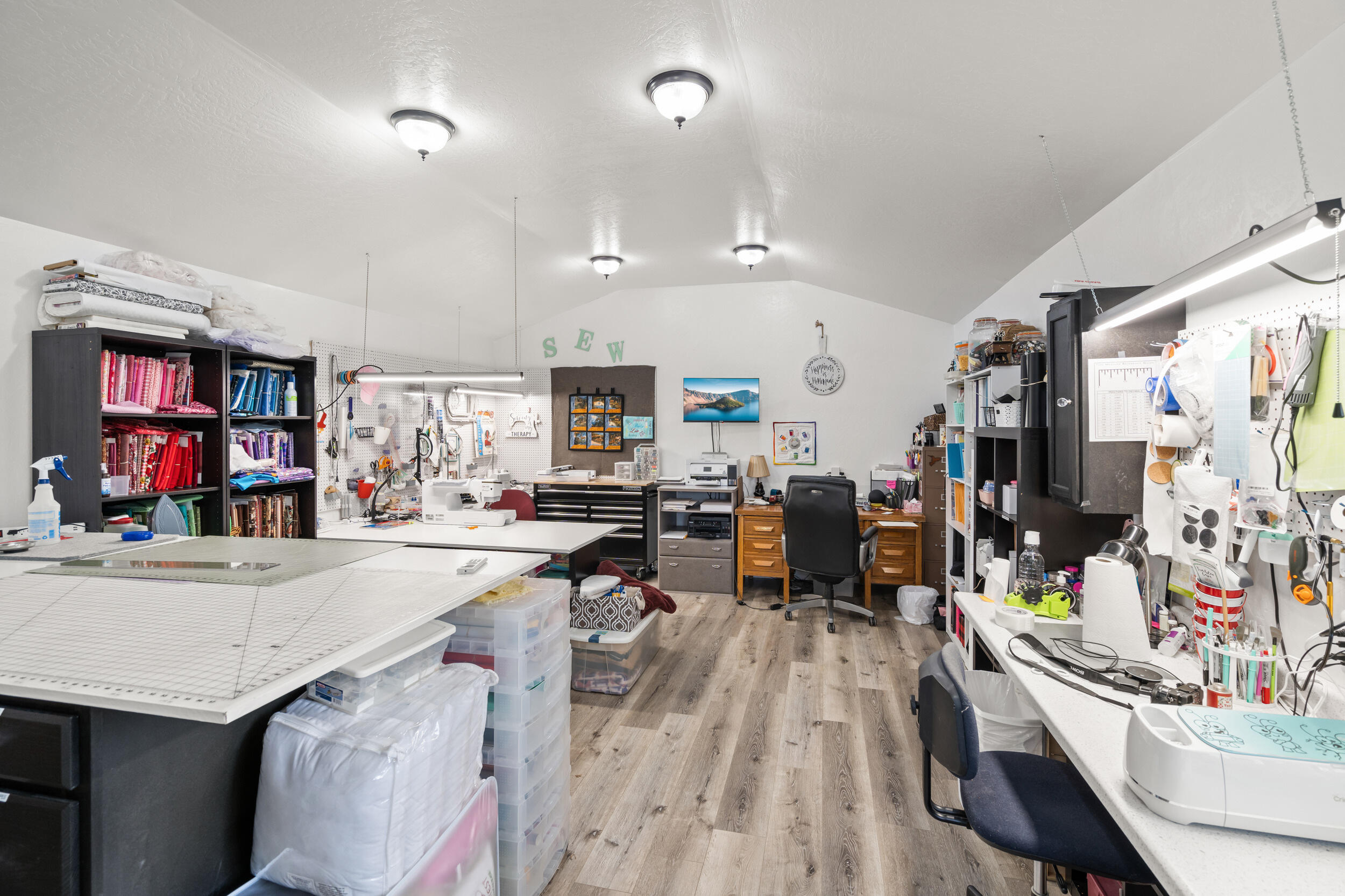 5045 Crestwood Avenue