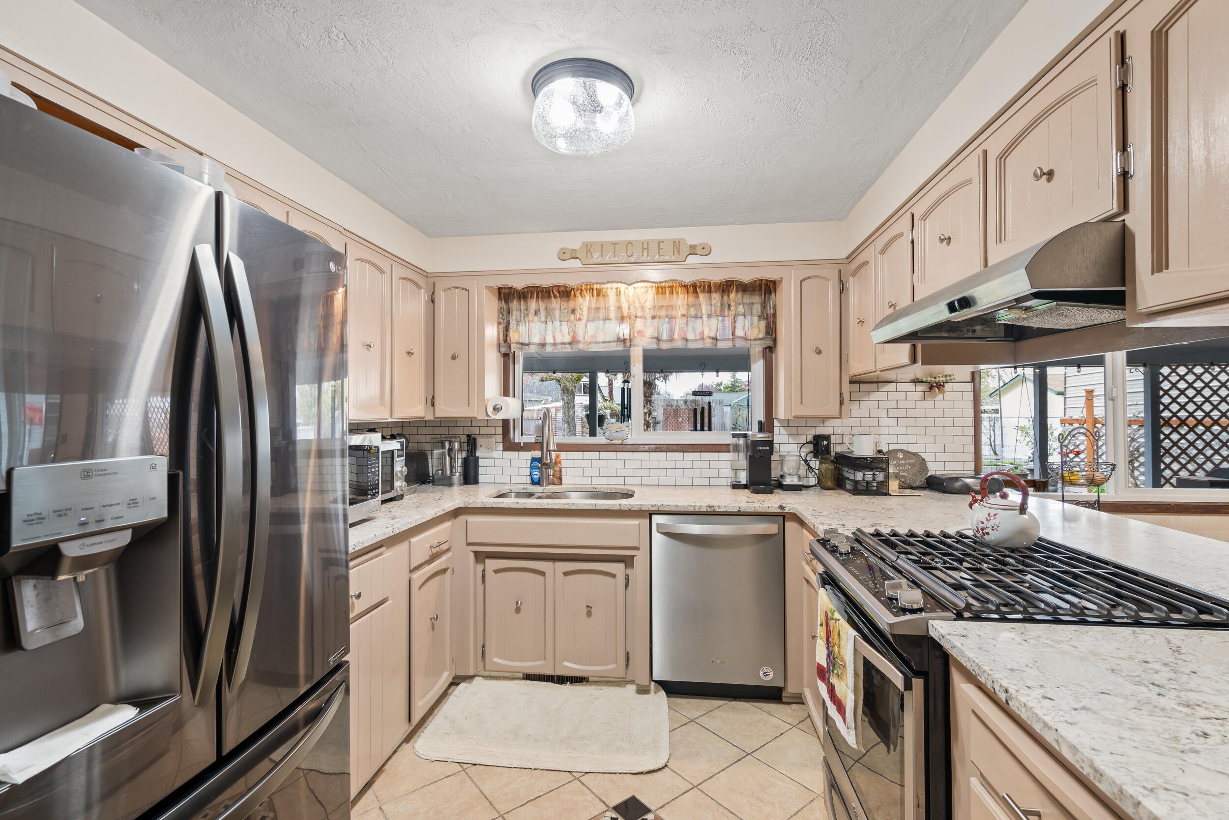 5045 Crestwood Avenue