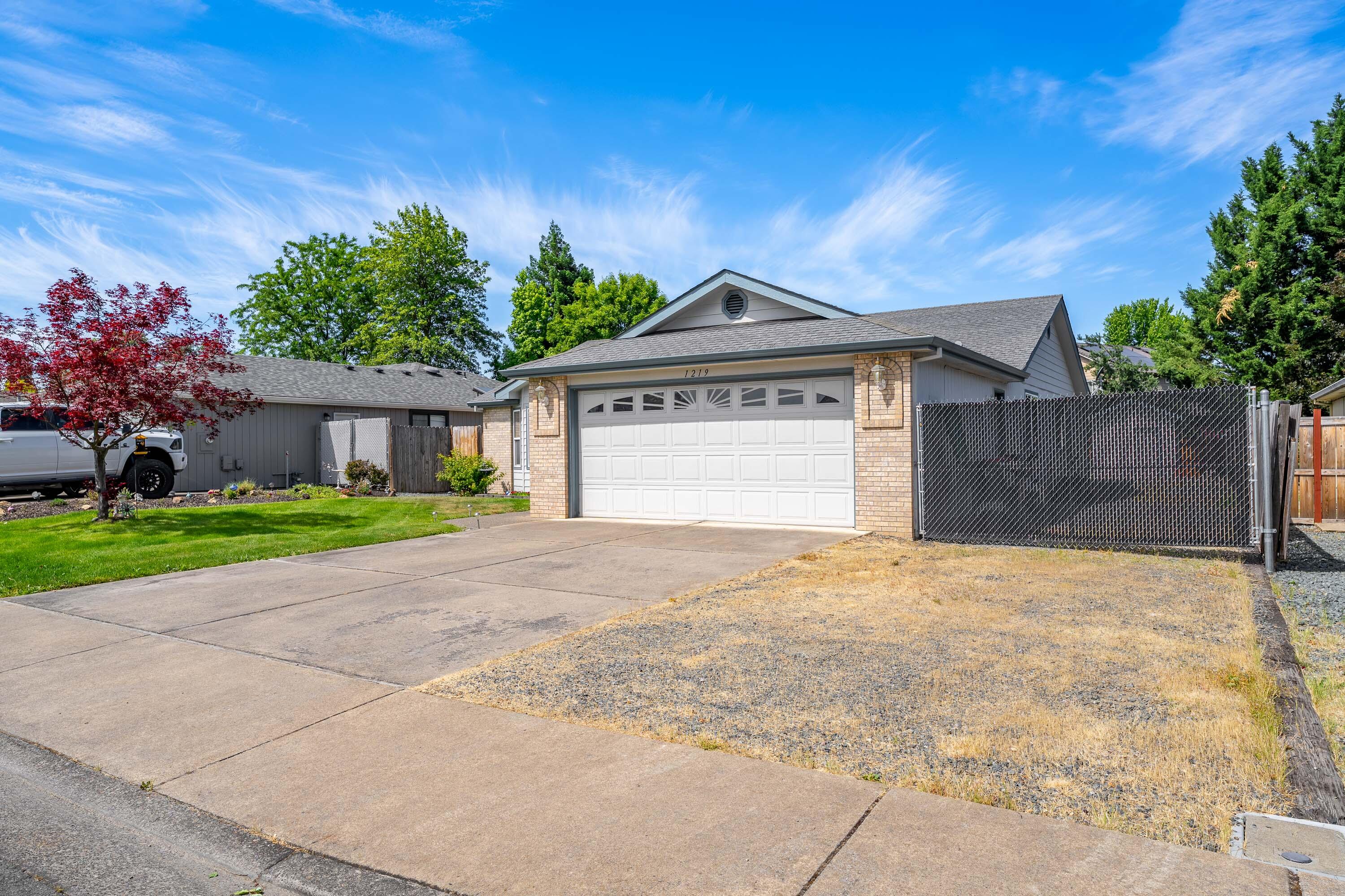 1219 Looking Glass Way