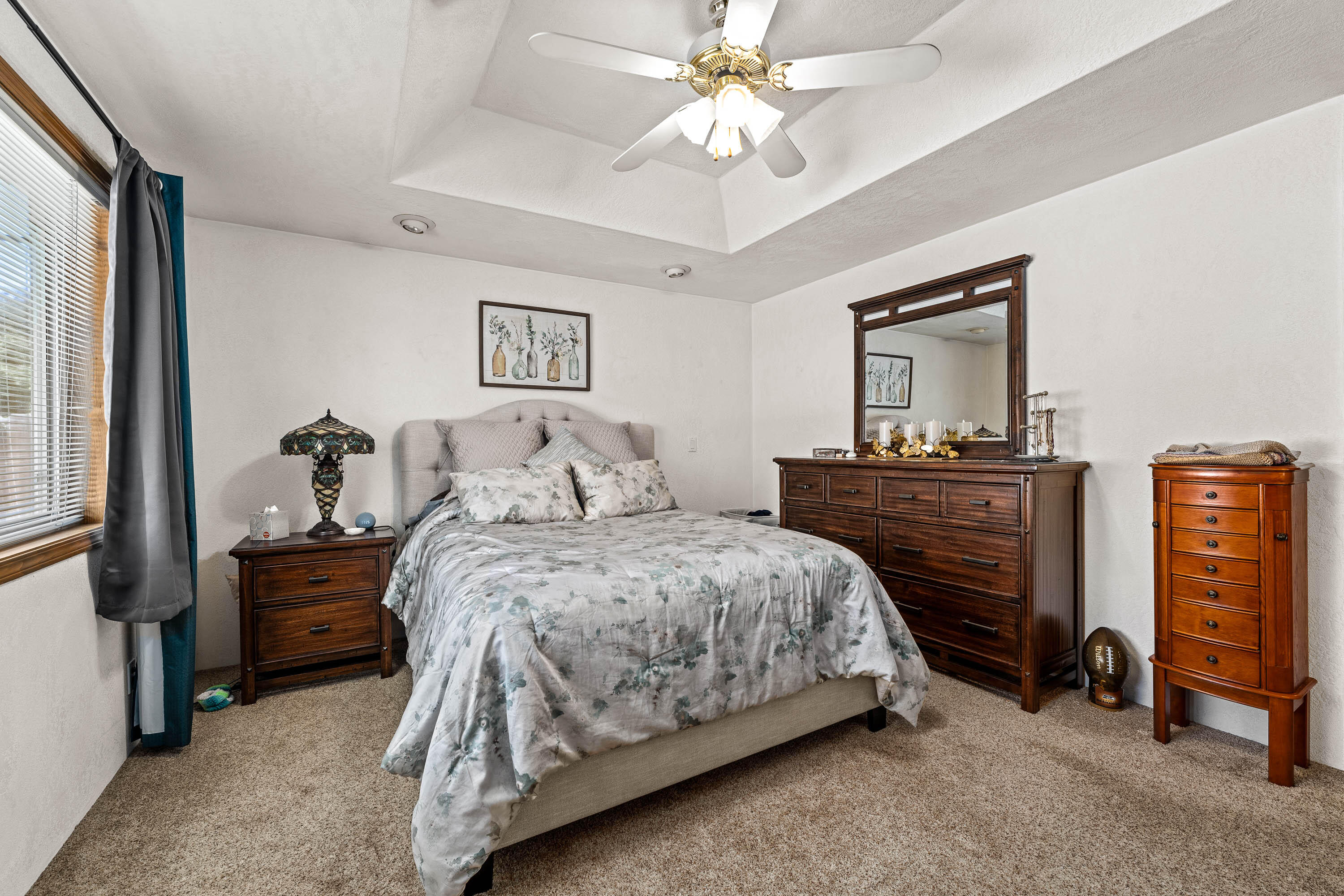1219 Looking Glass Way