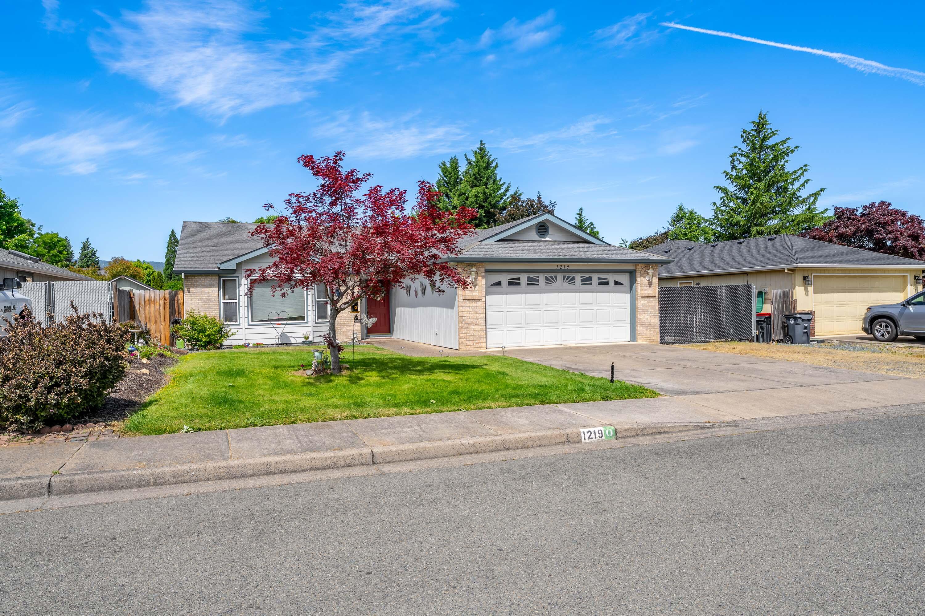 1219 Looking Glass Way
