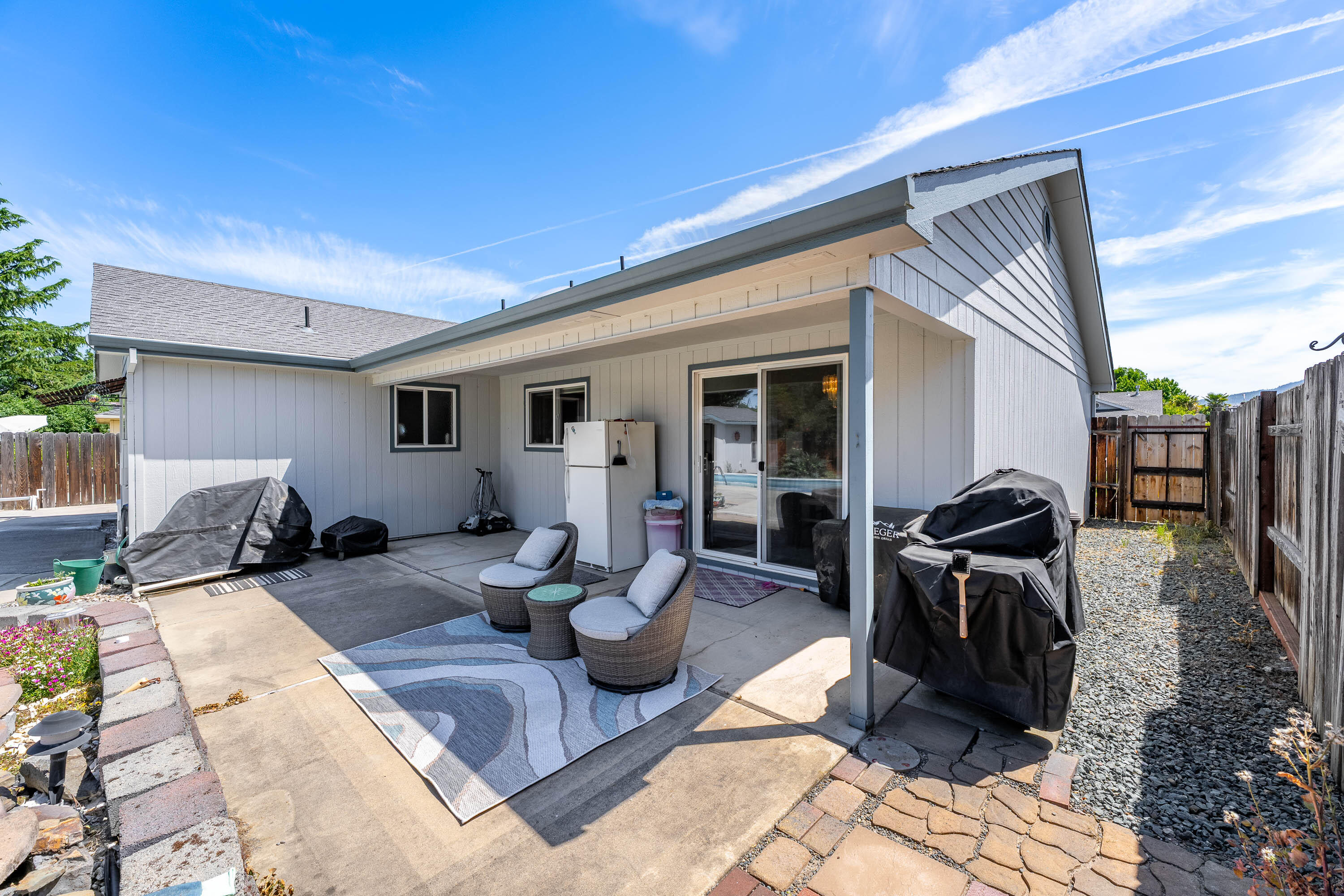 1219 Looking Glass Way