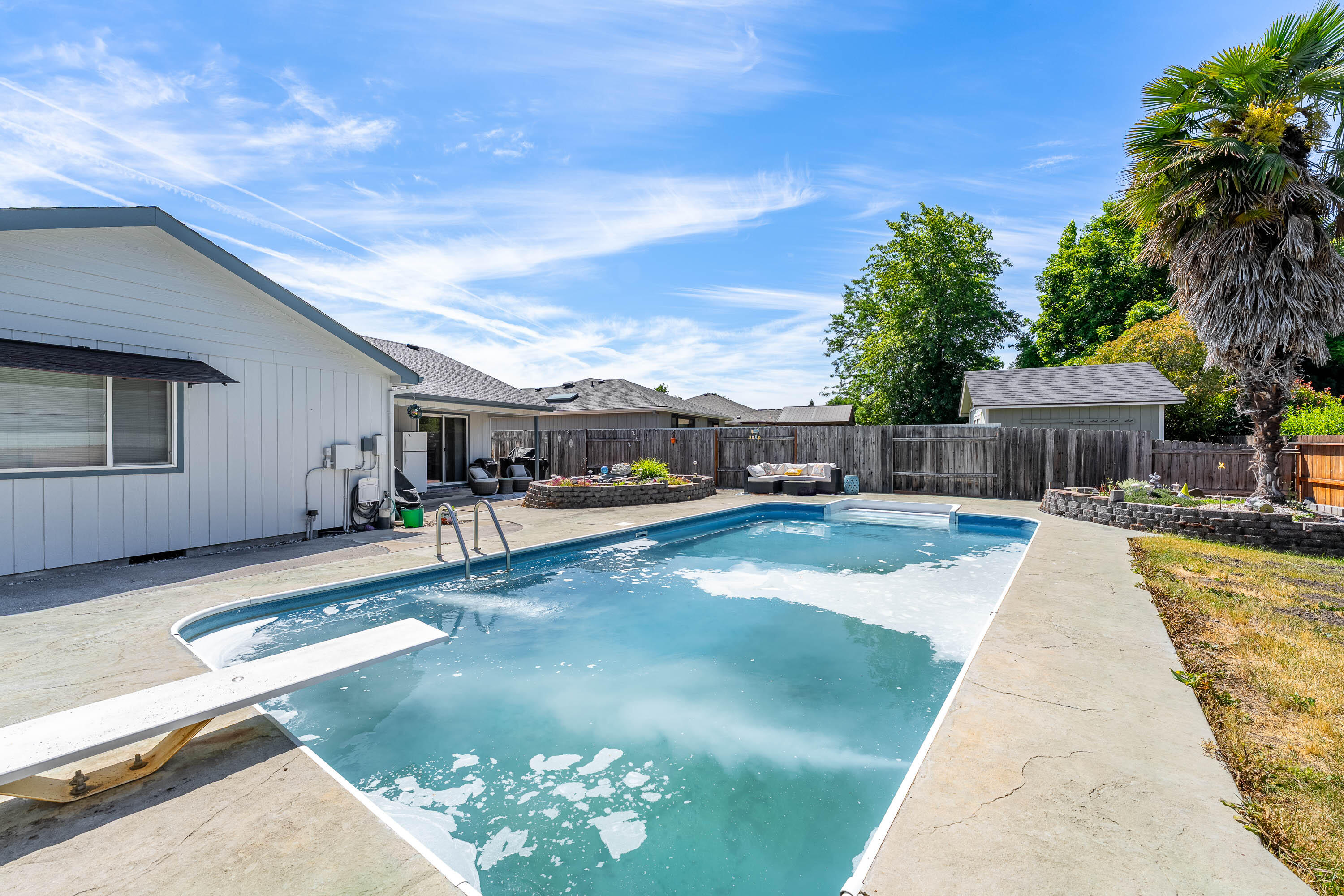 1219 Looking Glass Way