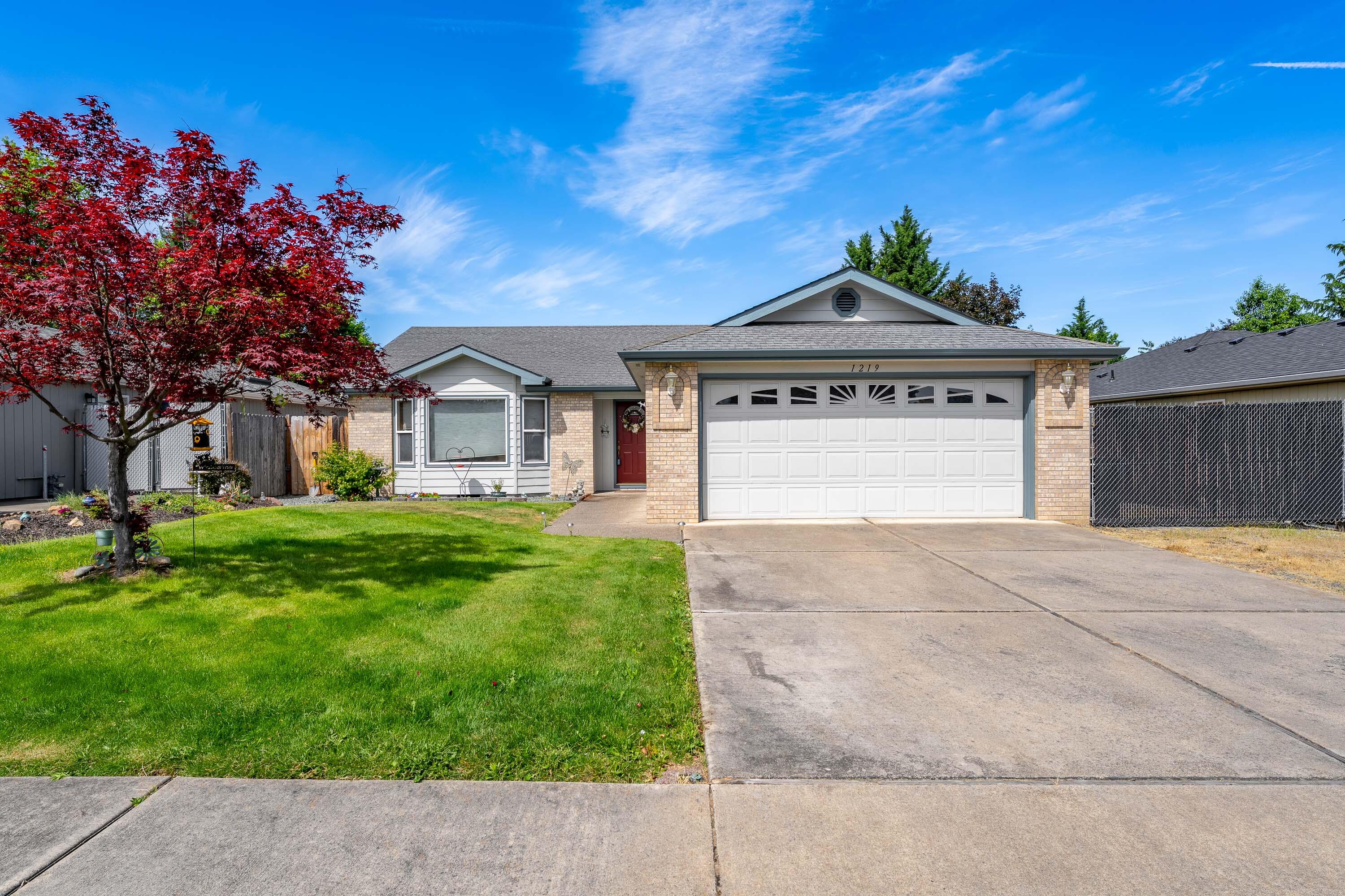 1219 Looking Glass Way