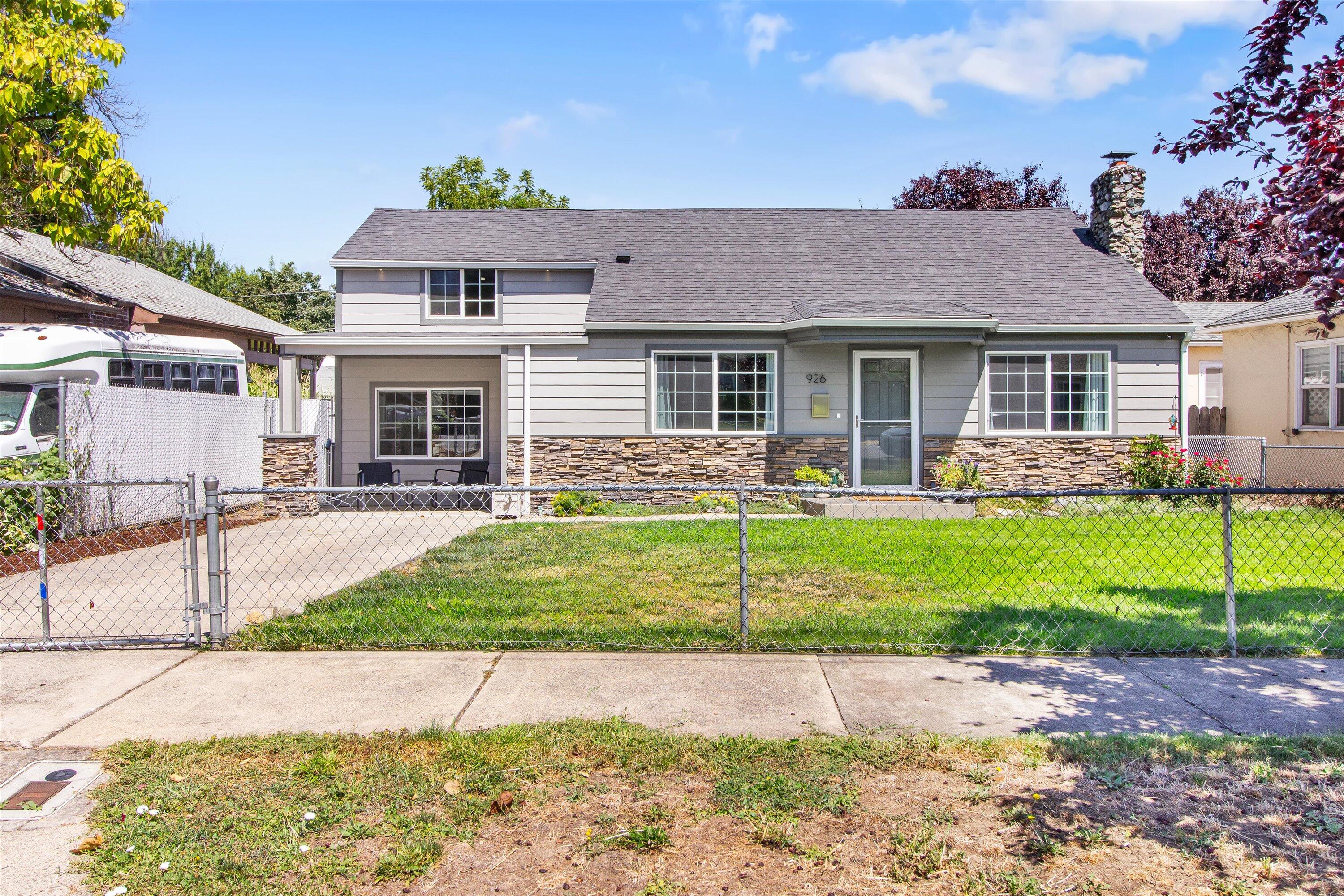926 Murray Avenue