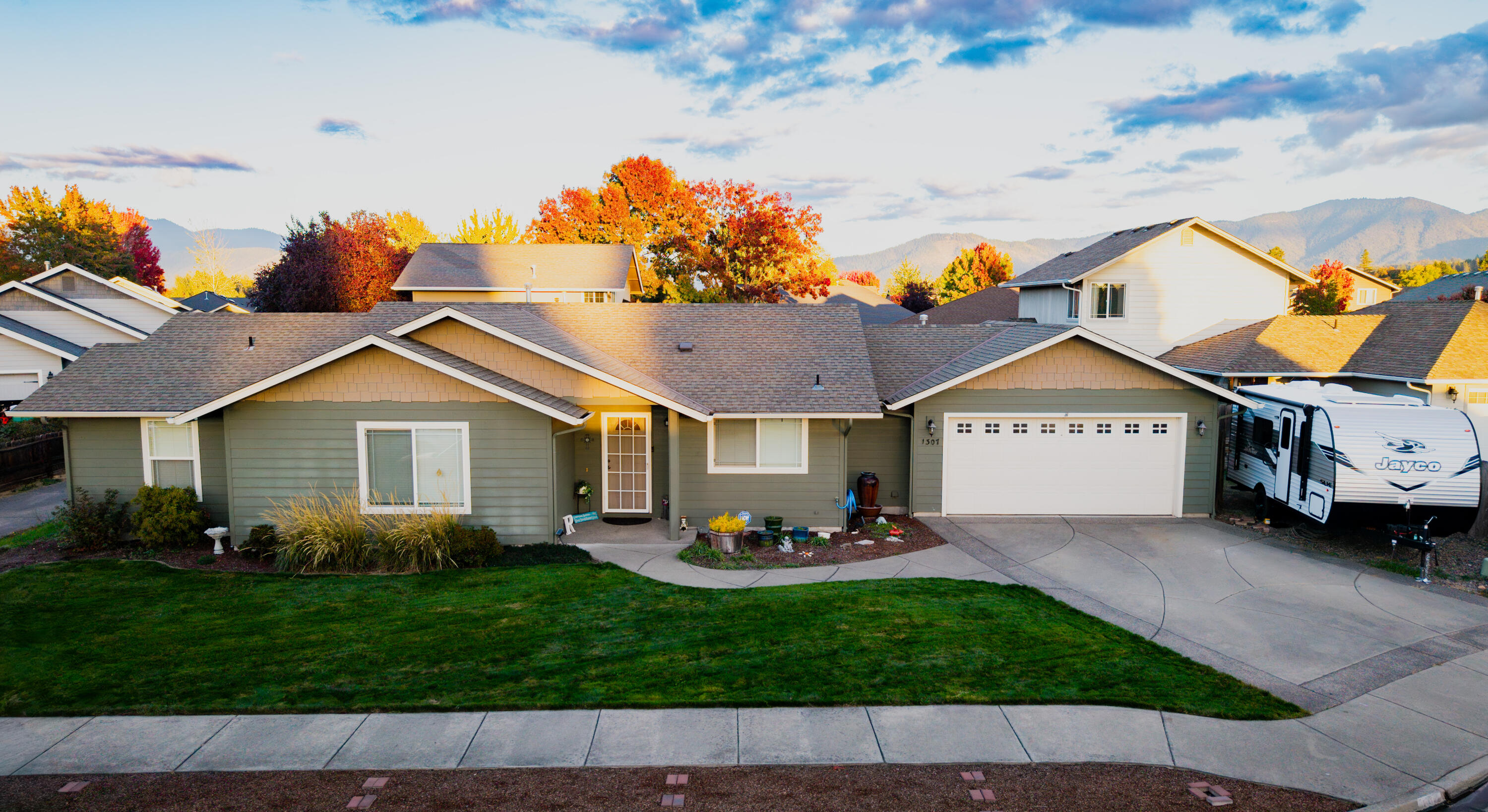 1307 SW Sturgeon Court