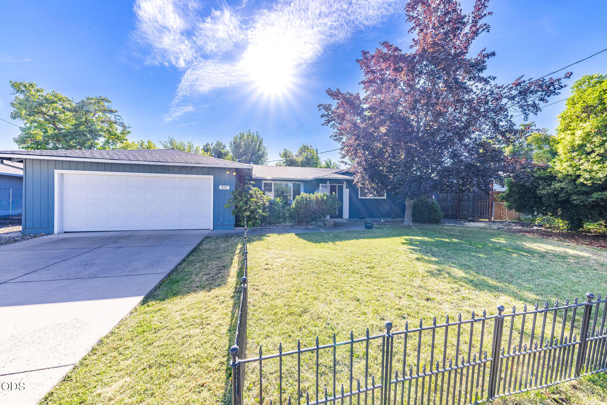832 La Loma Drive