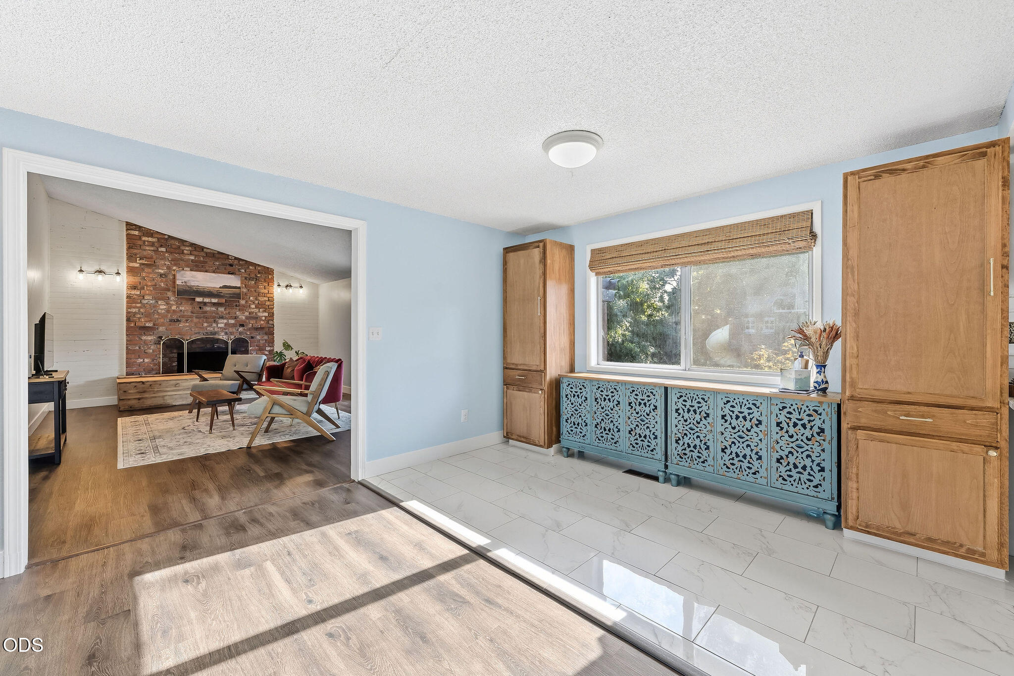 832 La Loma Drive