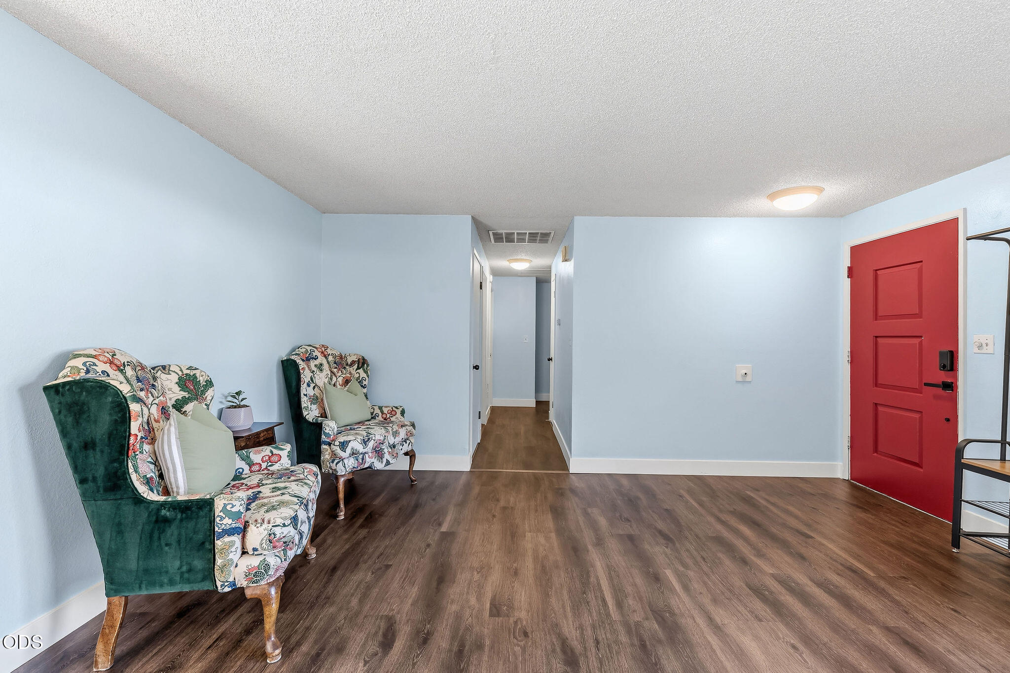 832 La Loma Drive