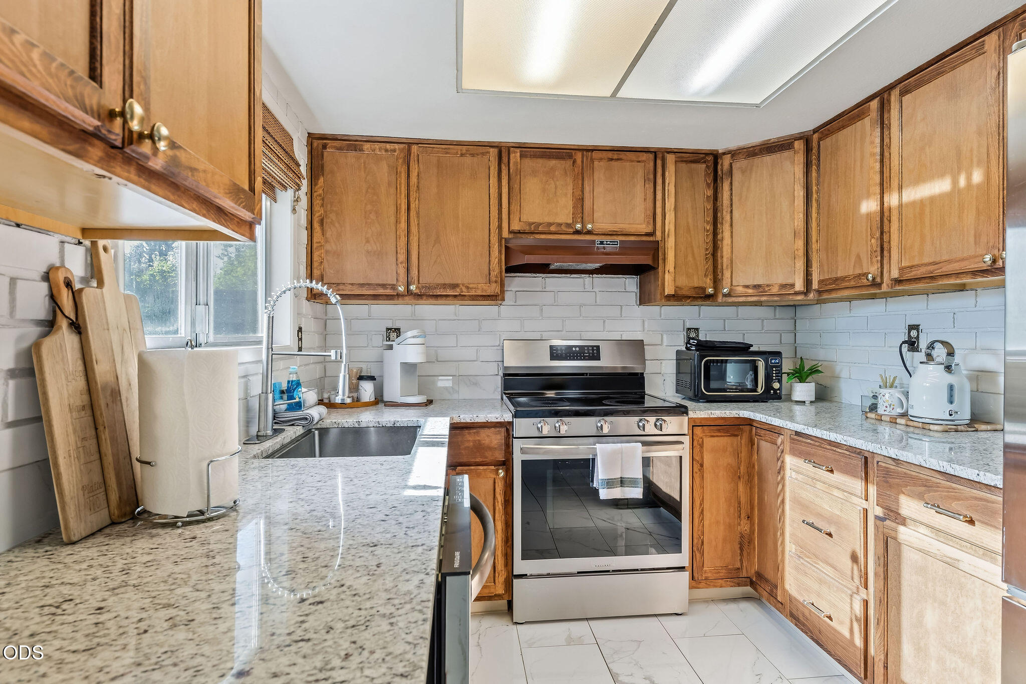 832 La Loma Drive