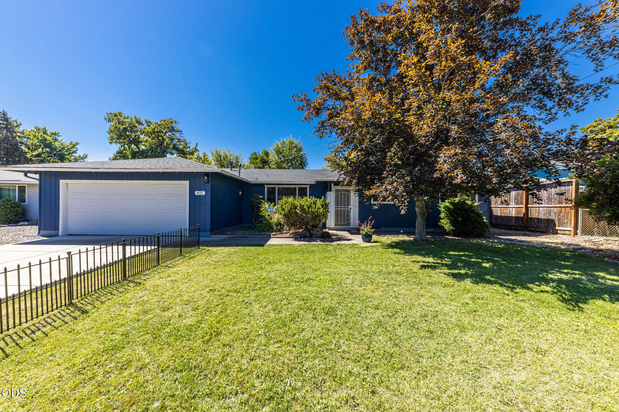 832 La Loma Drive