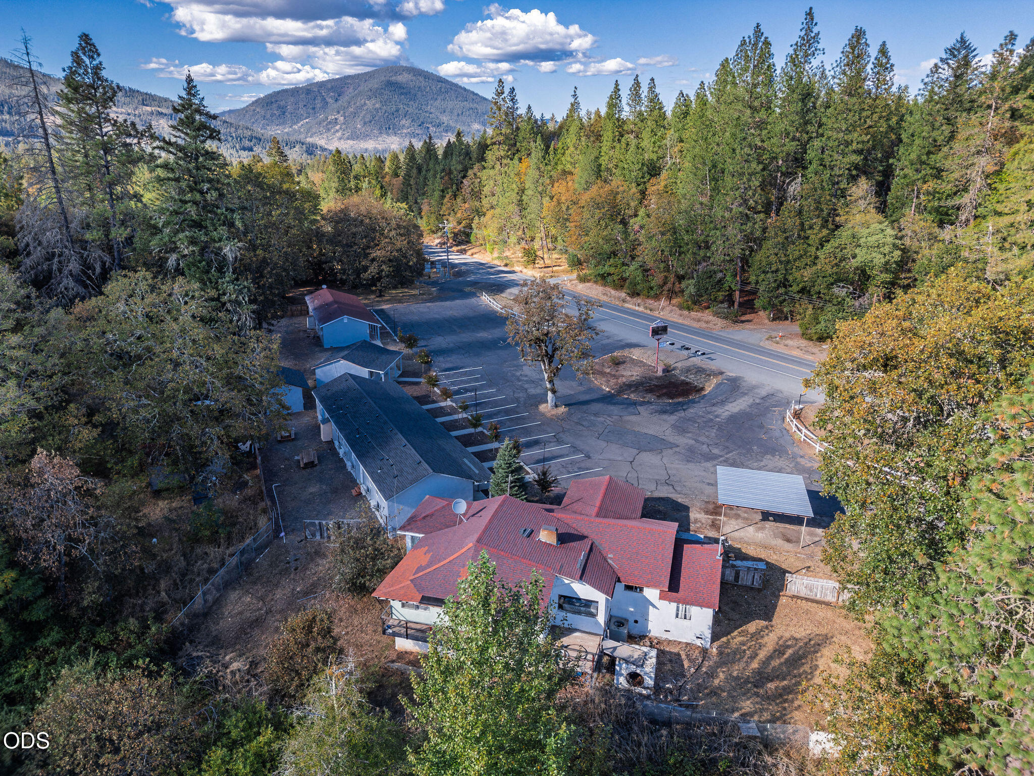 24810 Redwood