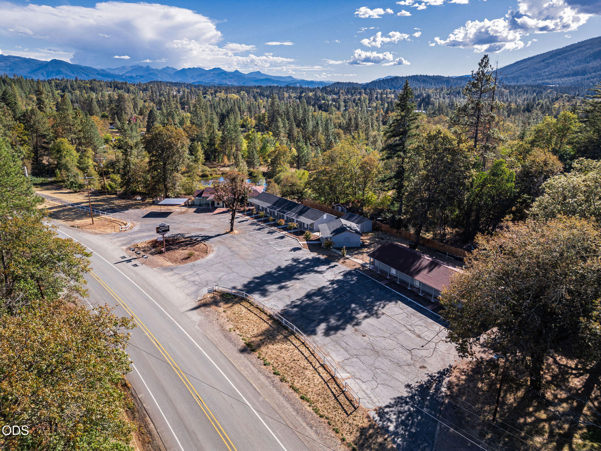 24810 Redwood