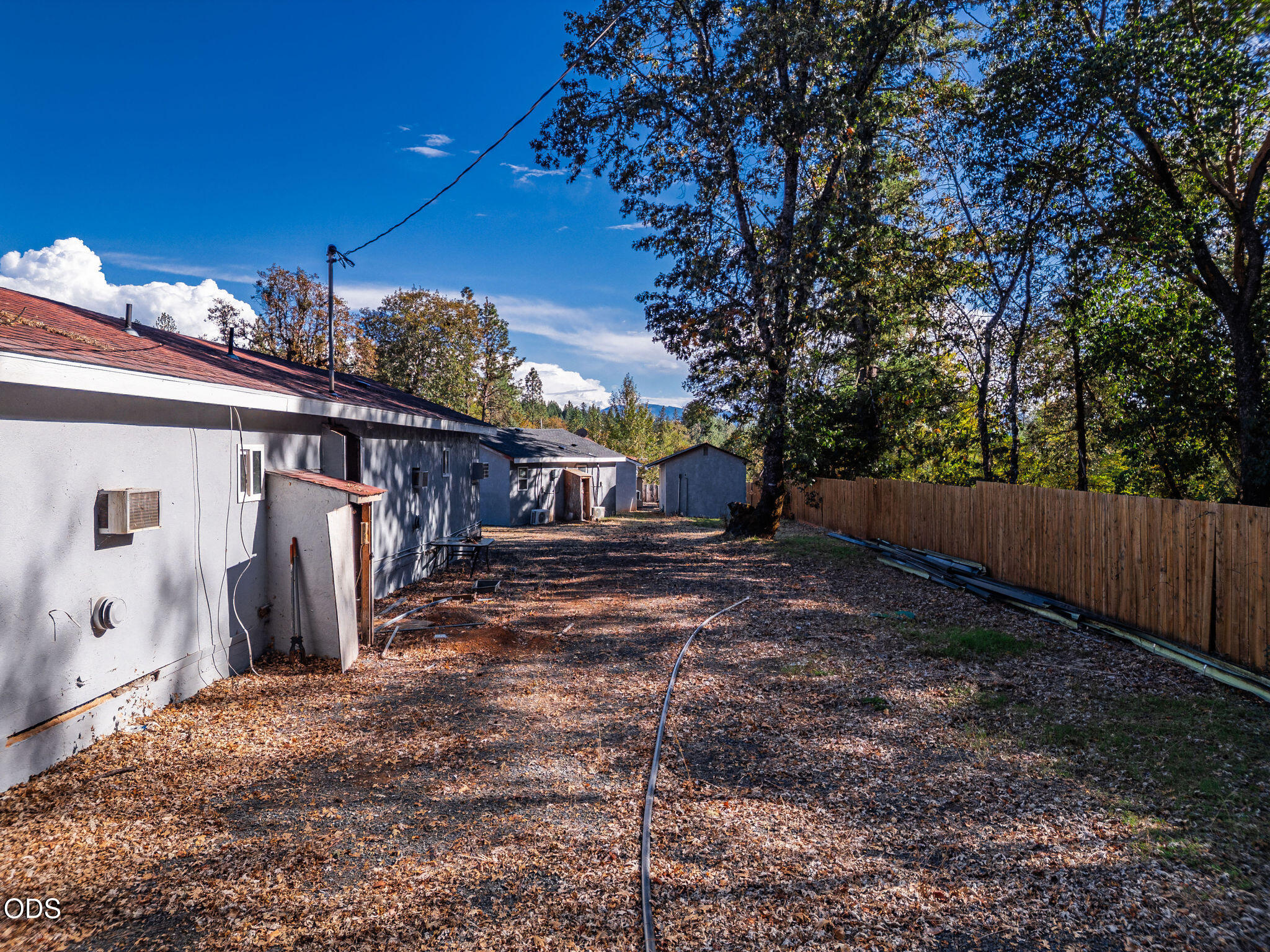 24810 Redwood