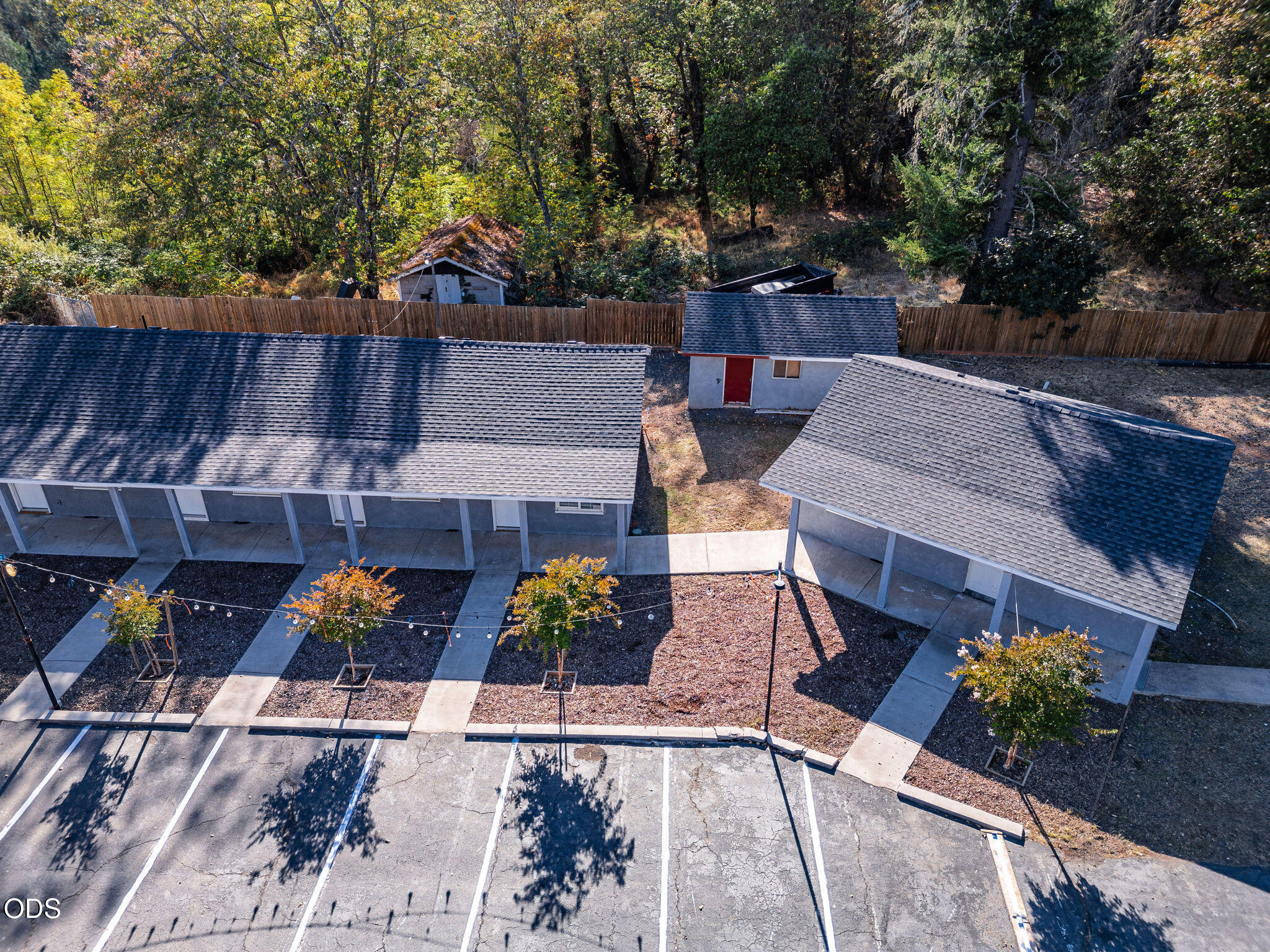 24810 Redwood