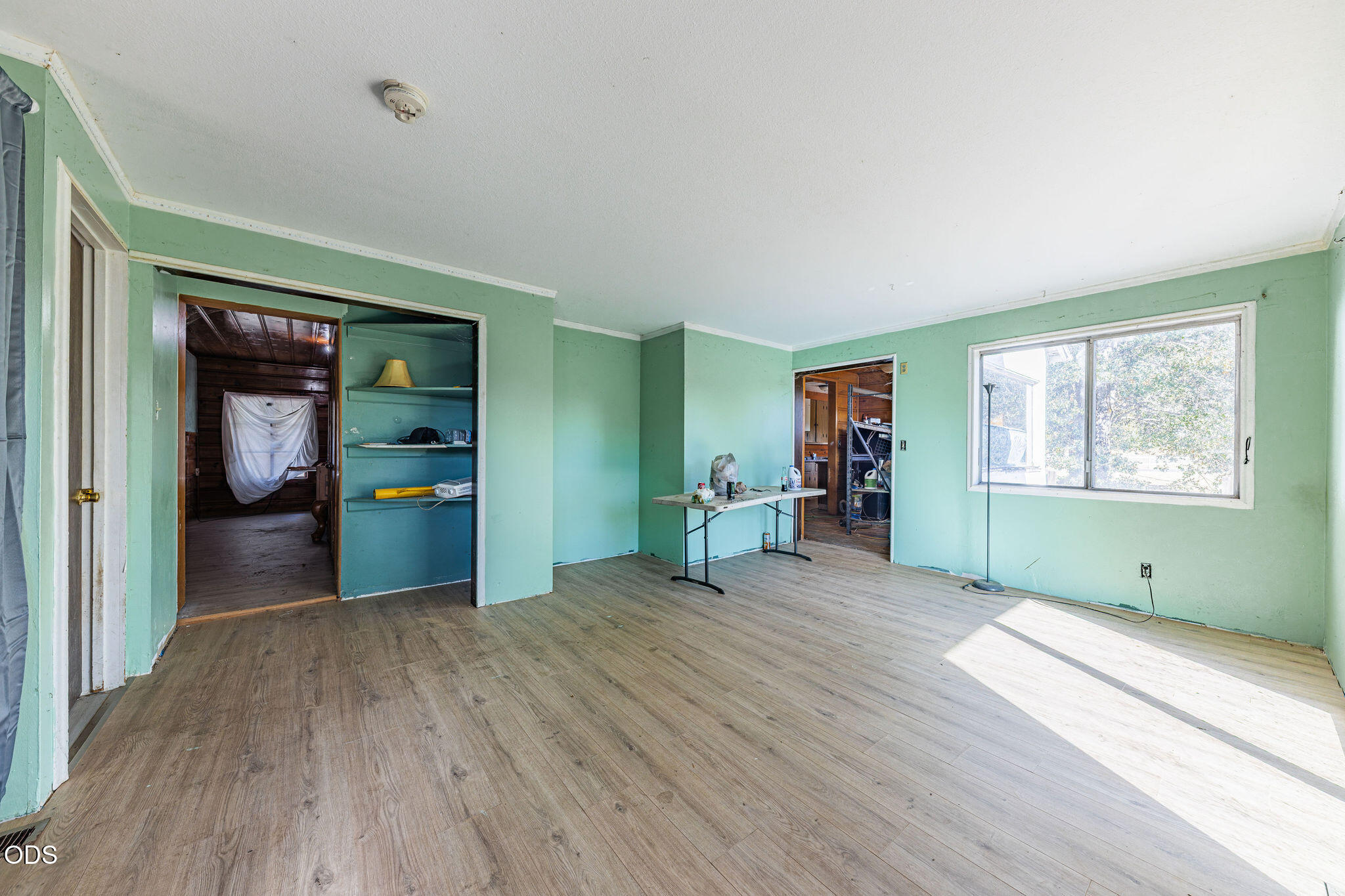 24810 Redwood