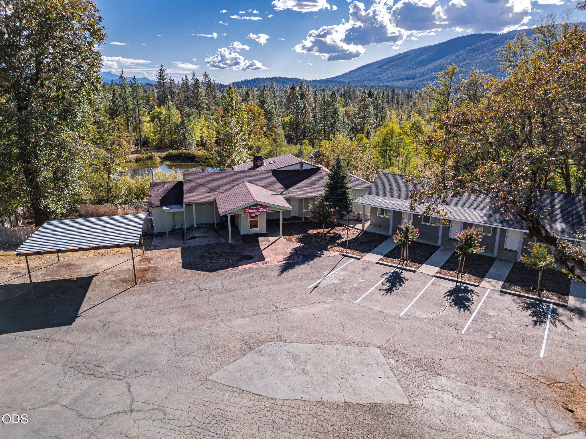 24810 Redwood