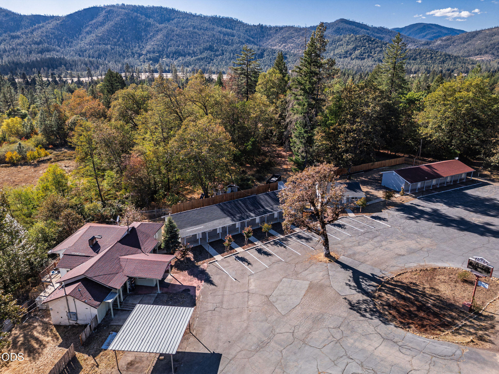 24810 Redwood