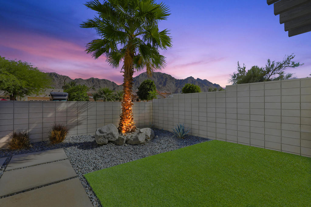 53825 Avenida Ramirez