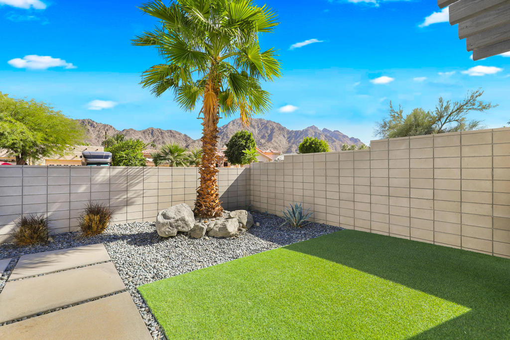 53825 Avenida Ramirez