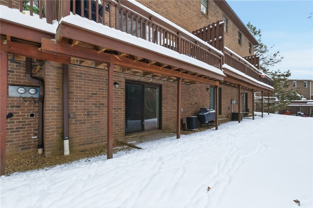 2105 Saint James Place