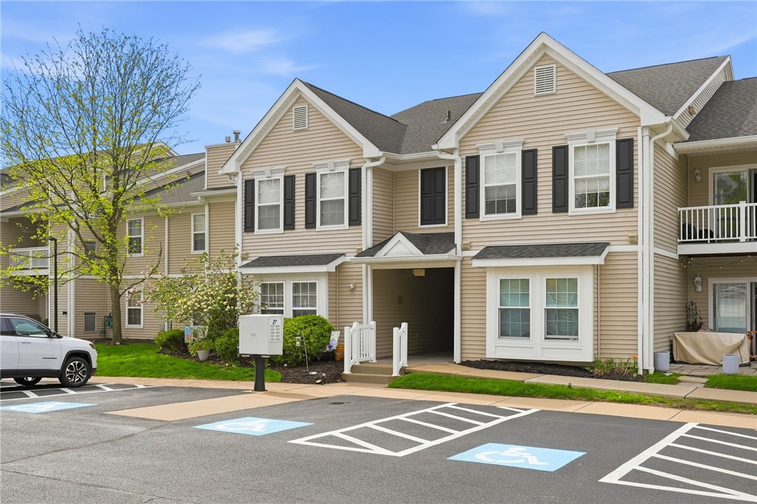 1006 Lenox Oval