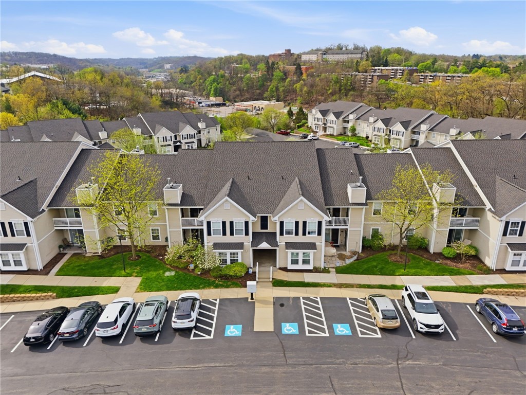 1006 Lenox Oval