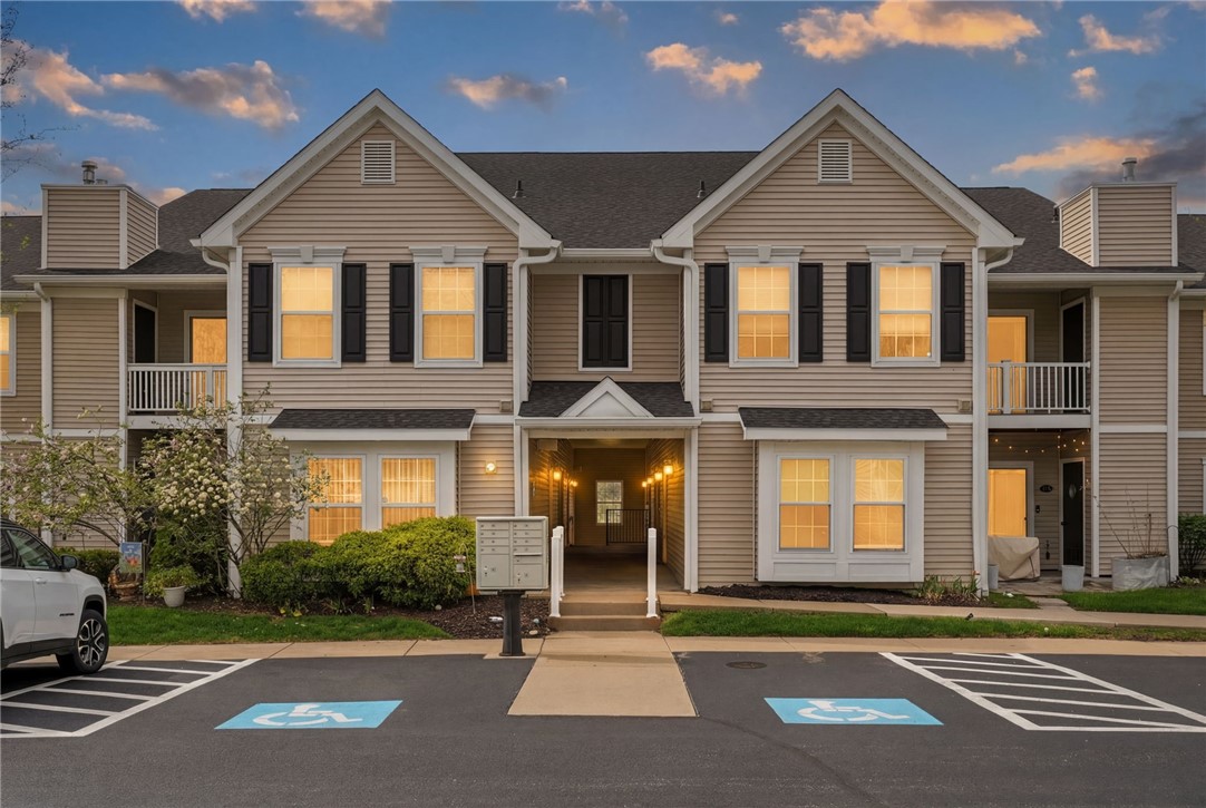 1006 Lenox Oval