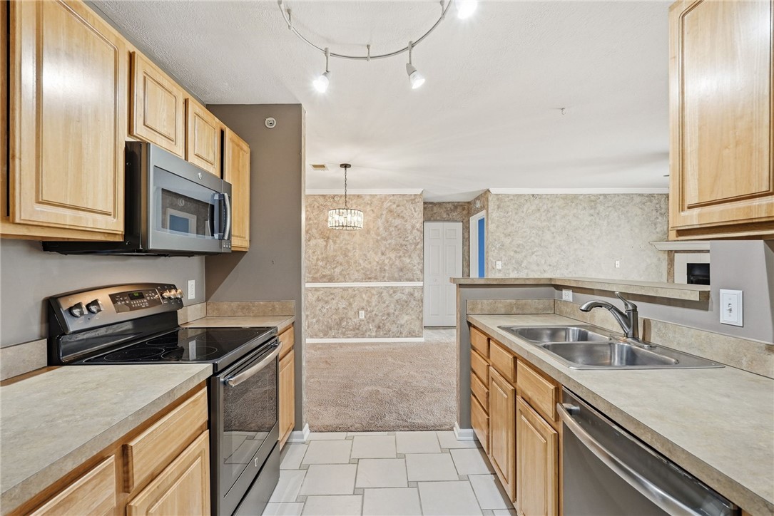 1006 Lenox Oval