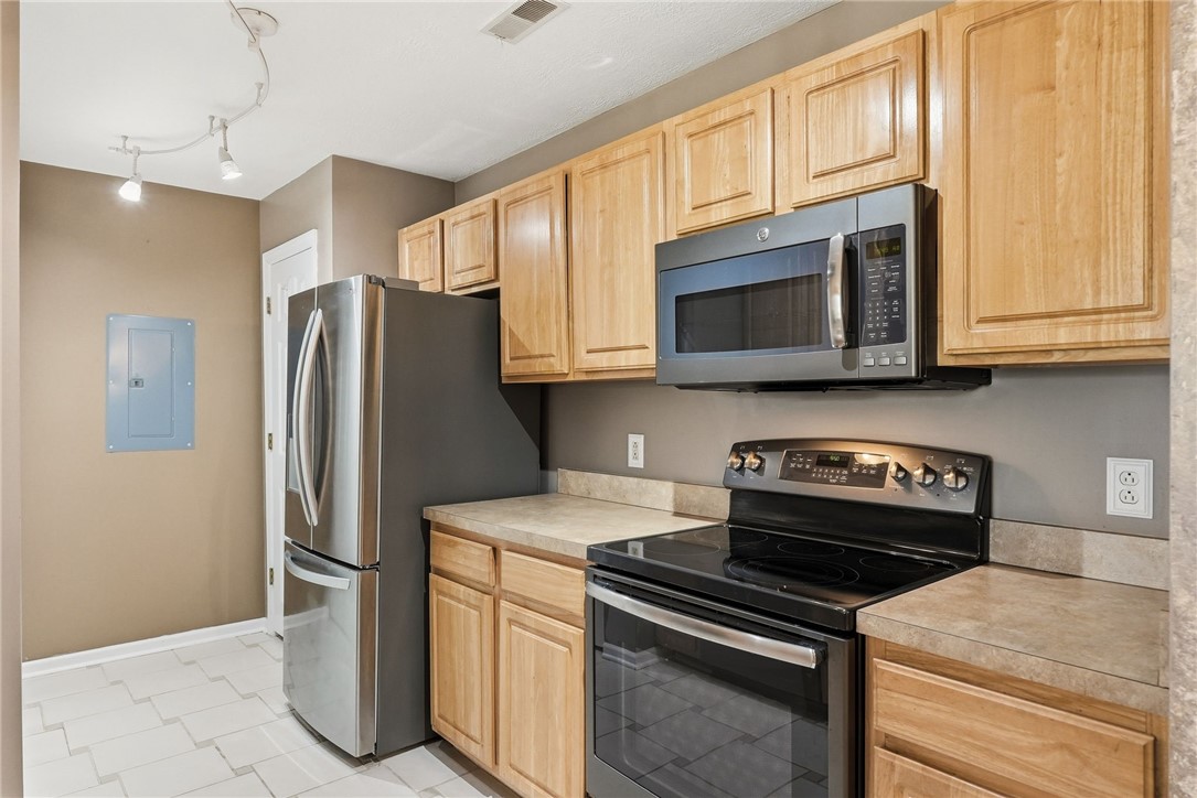 1006 Lenox Oval