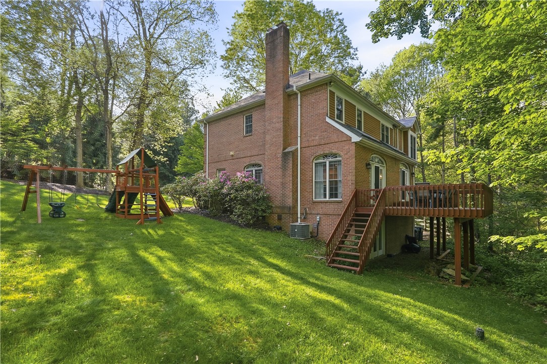 821 Arbordale Lane