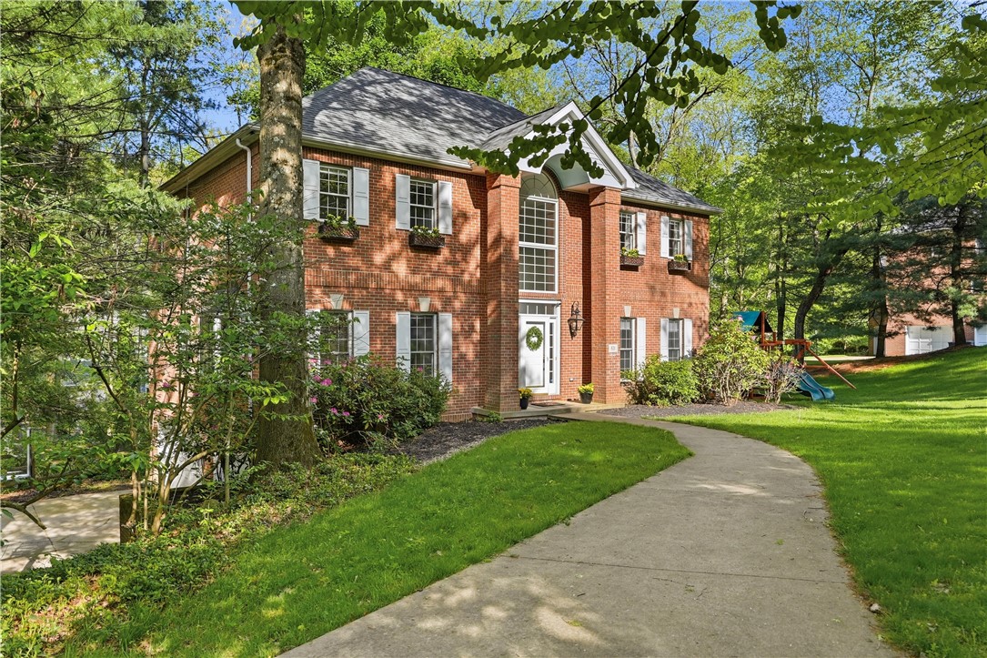 821 Arbordale Lane
