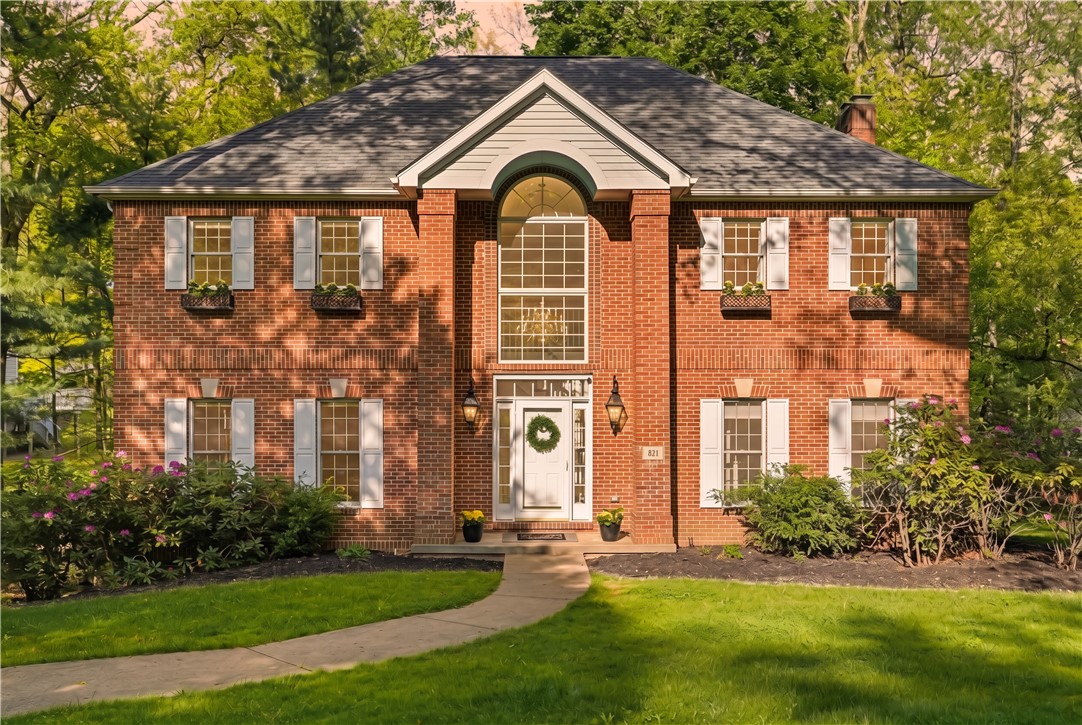 821 Arbordale Lane