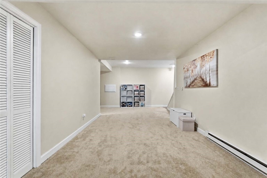 821 Arbordale Lane