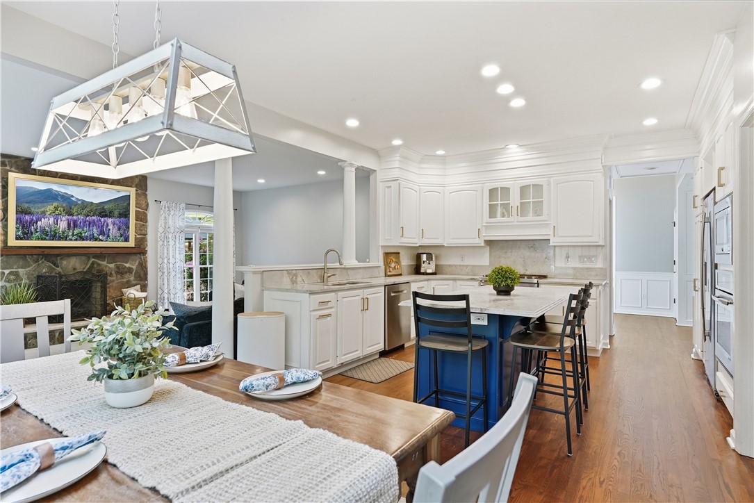 821 Arbordale Lane